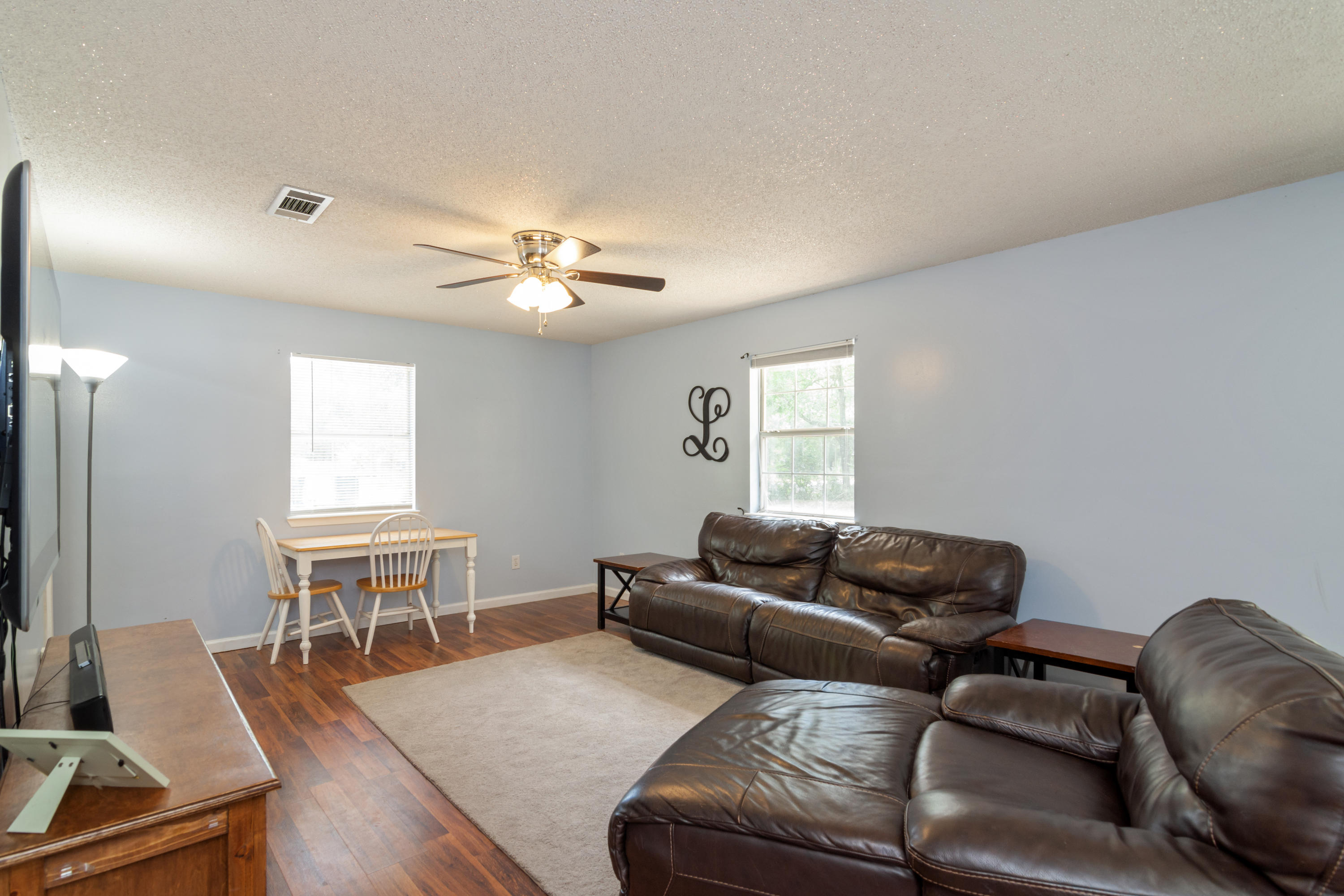 CINCO ADDN TO CRESTVIEW - Residential