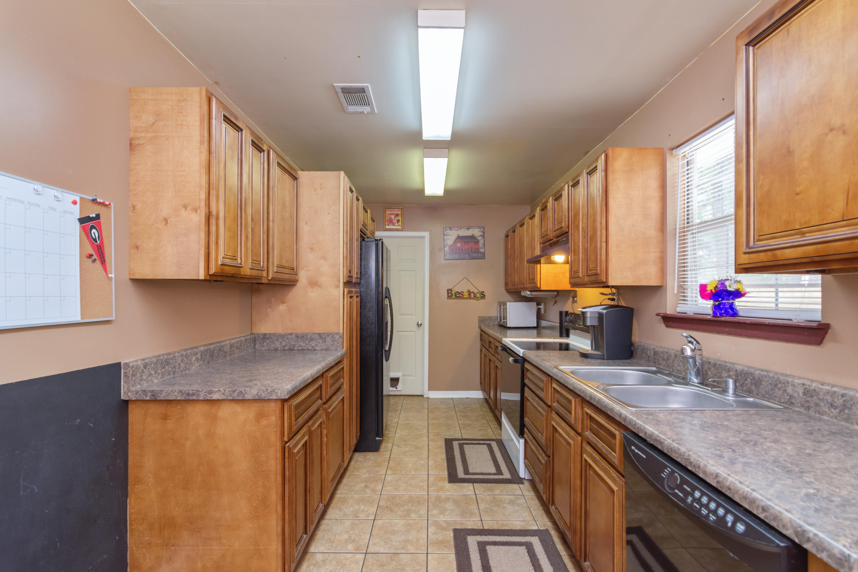 CINCO ADDN TO CRESTVIEW - Residential