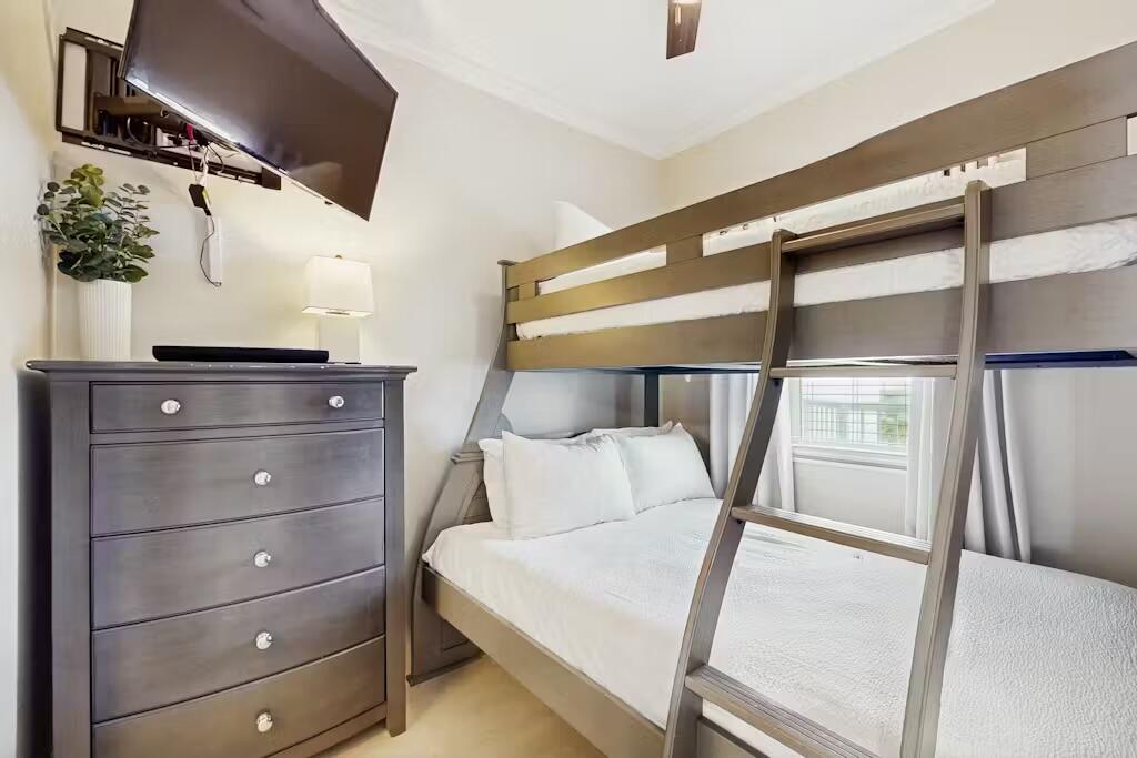 STERLING SANDS CONDO - Residential