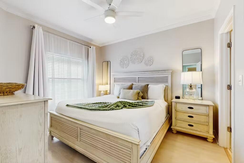 STERLING SANDS CONDO - Residential