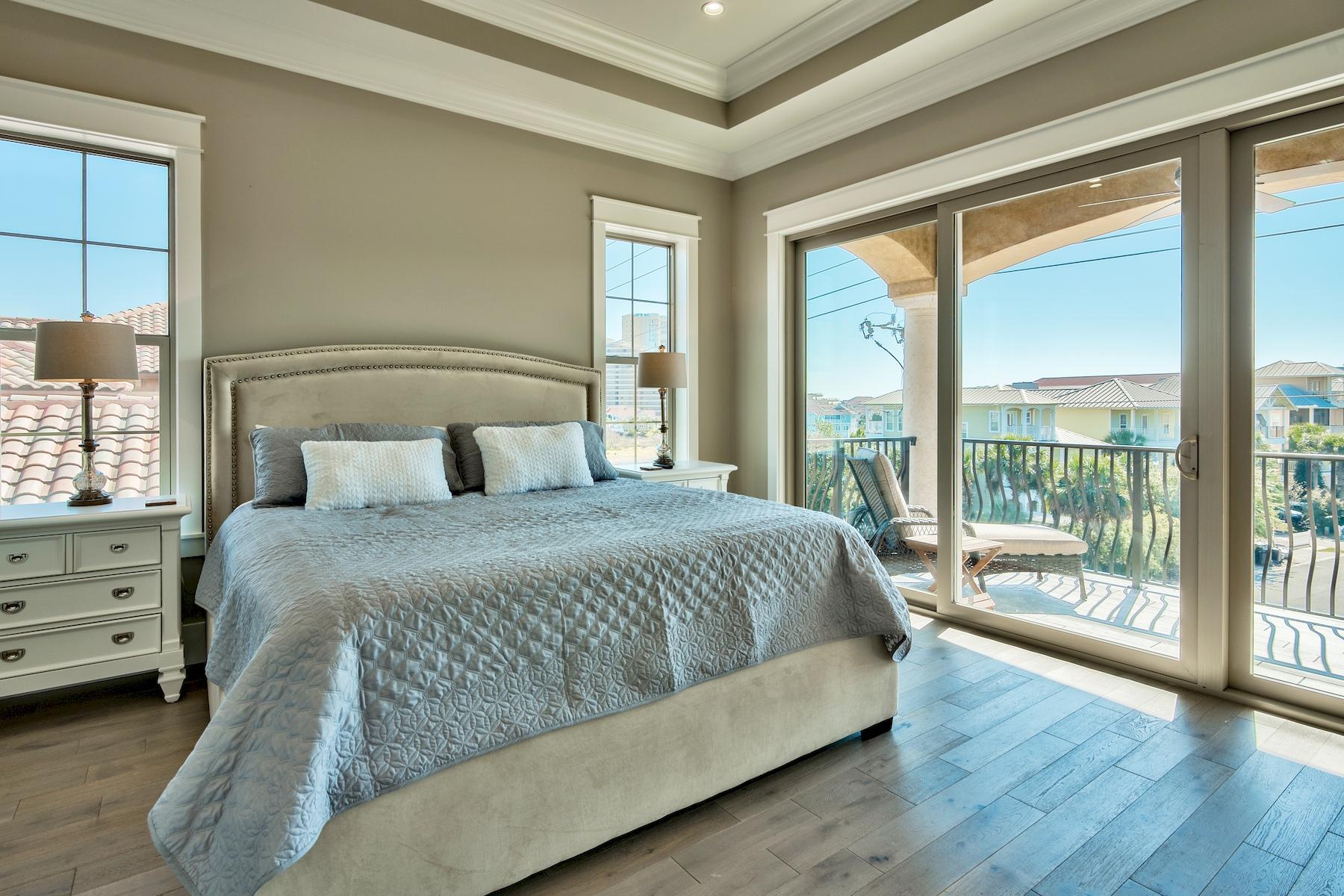 SAINT TROPEZ - Residential