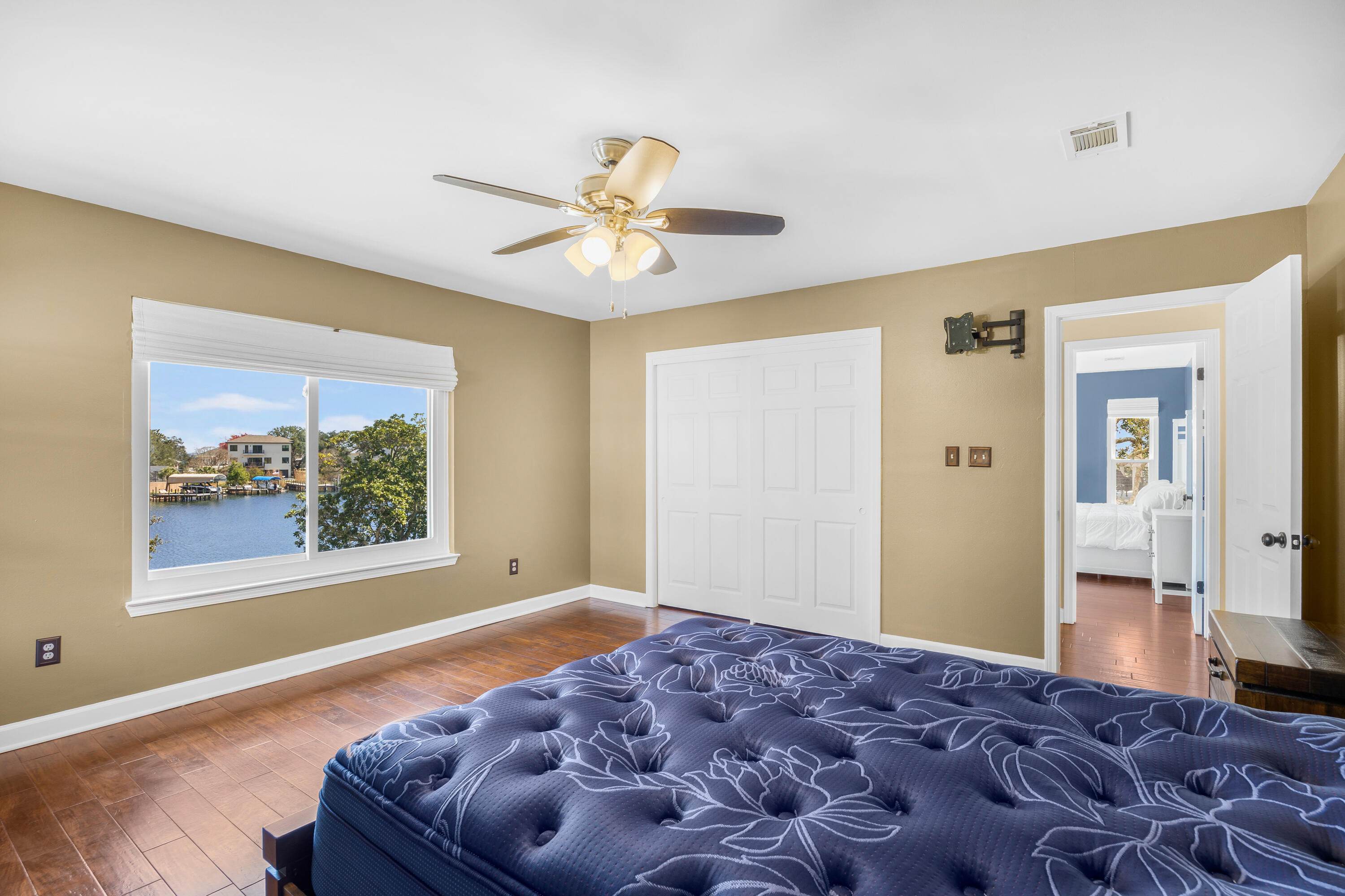 LAKE LORRAINE GARDENS - Residential