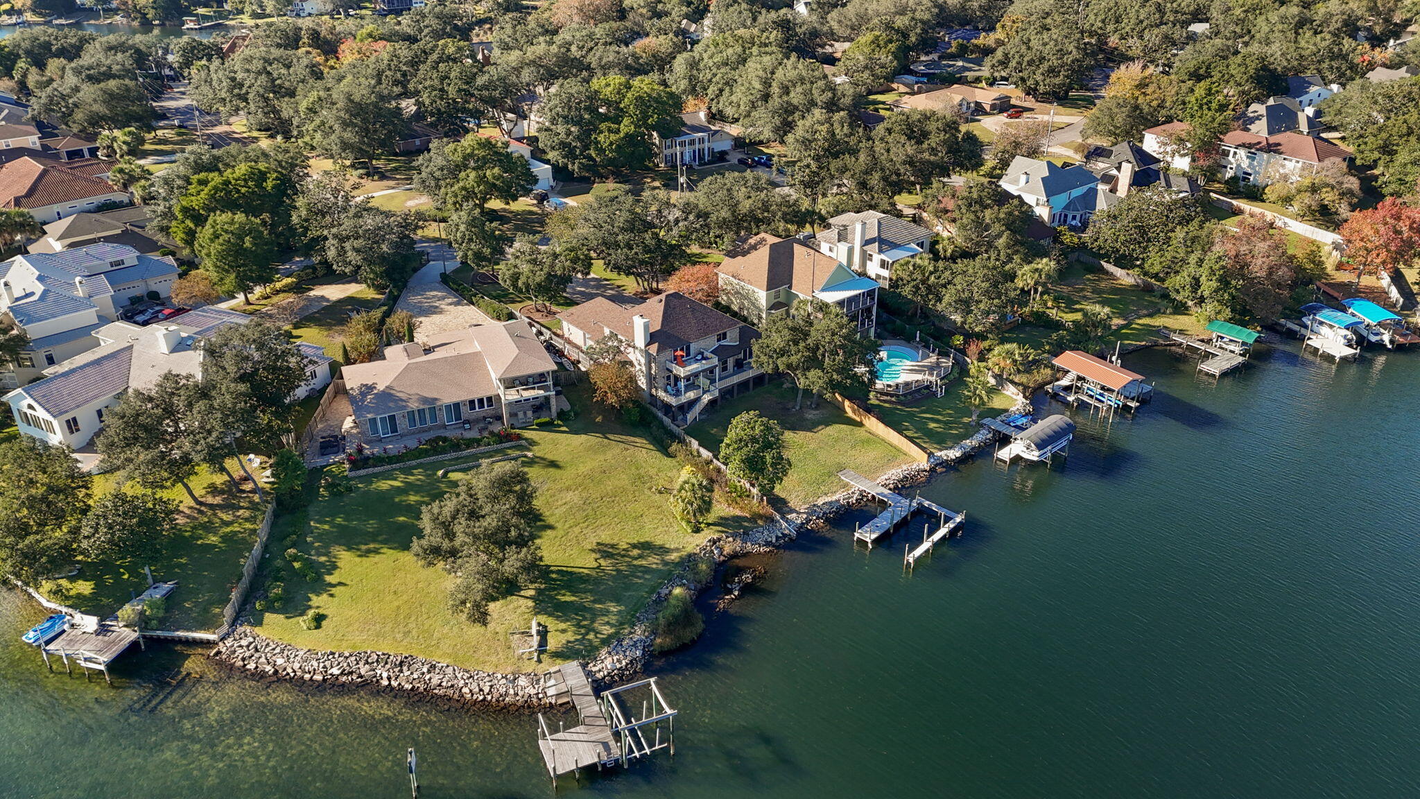LAKE LORRAINE GARDENS - Residential