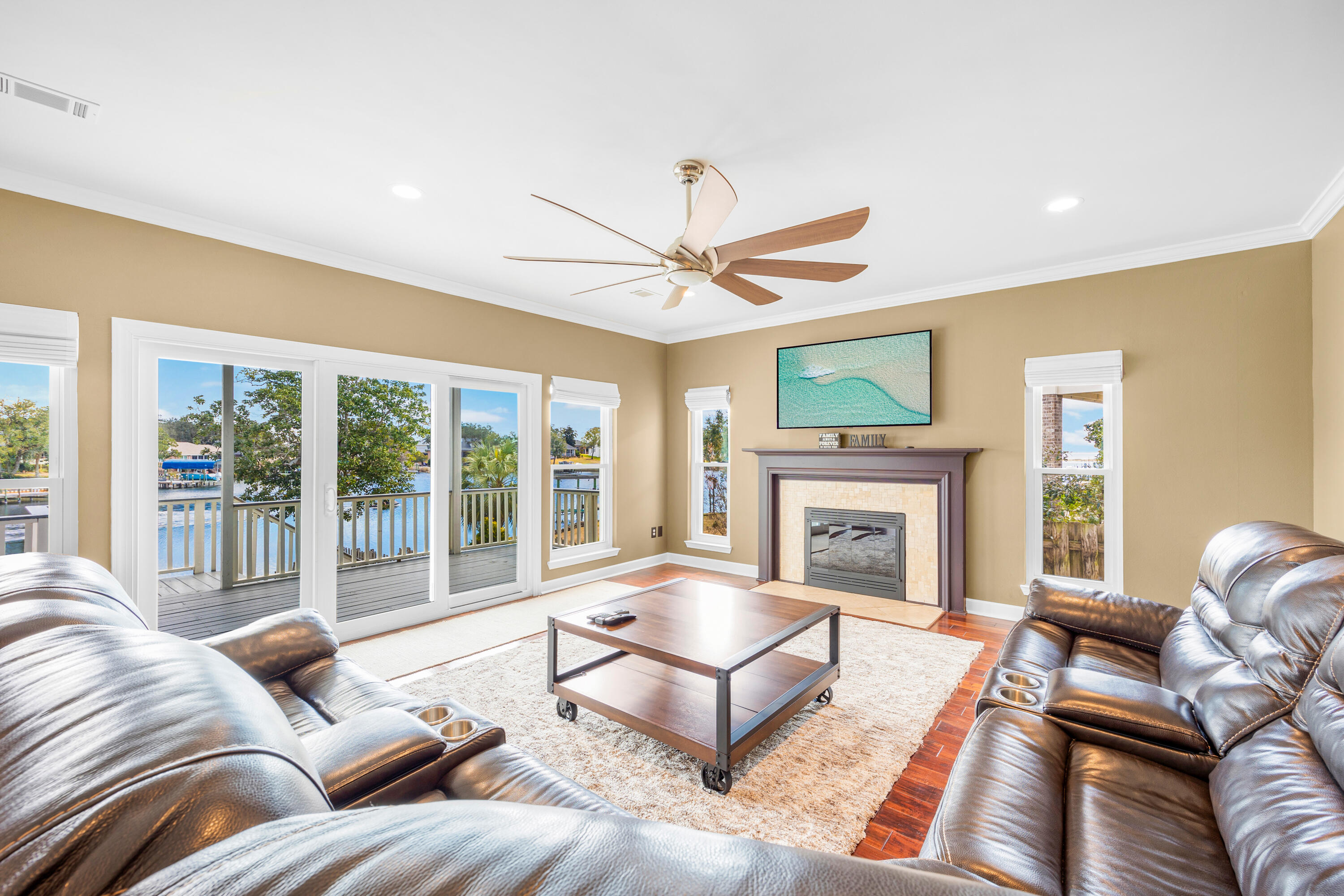 LAKE LORRAINE GARDENS - Residential