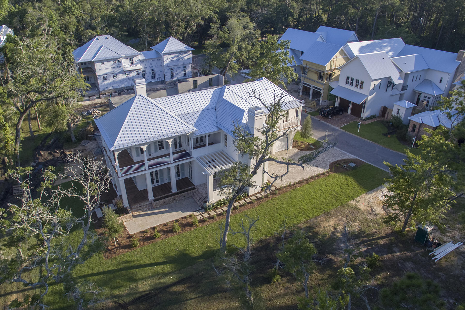 CHURCHILL OAKS - Residential