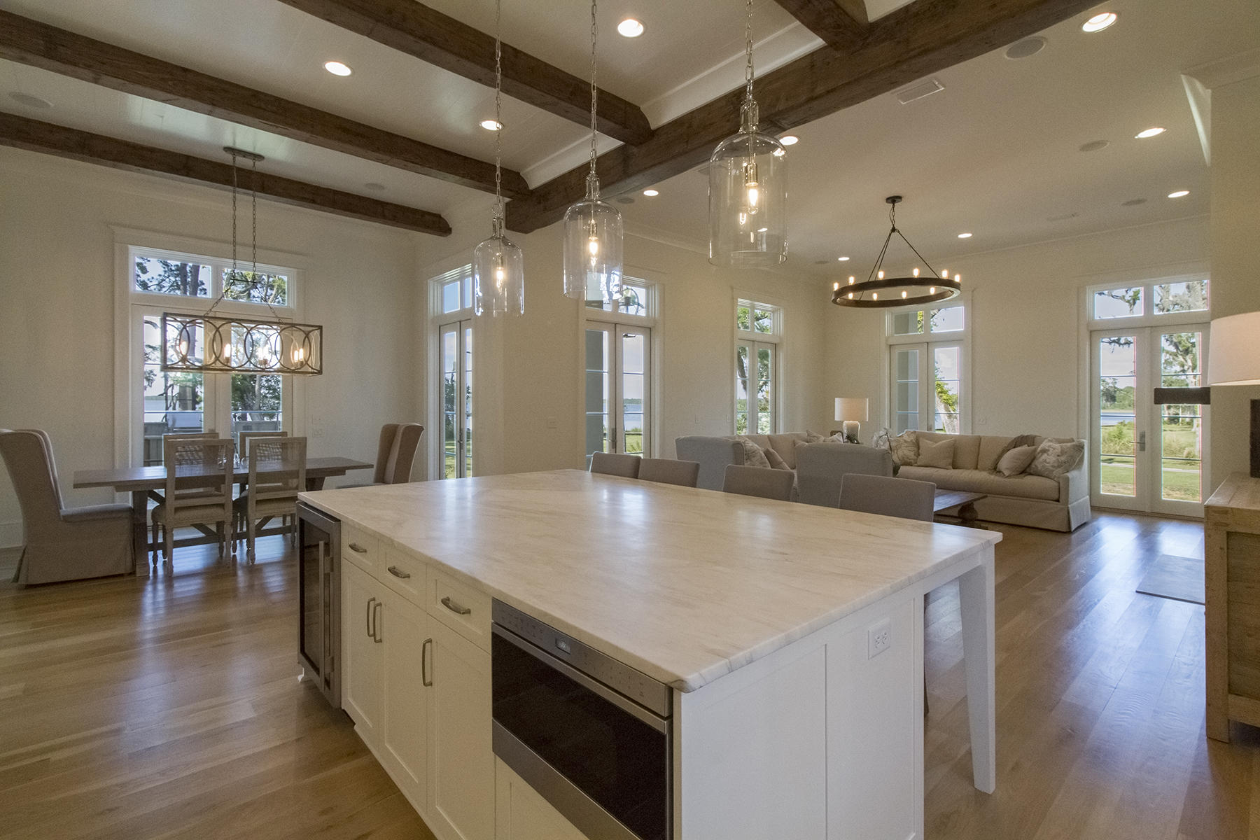 CHURCHILL OAKS - Residential