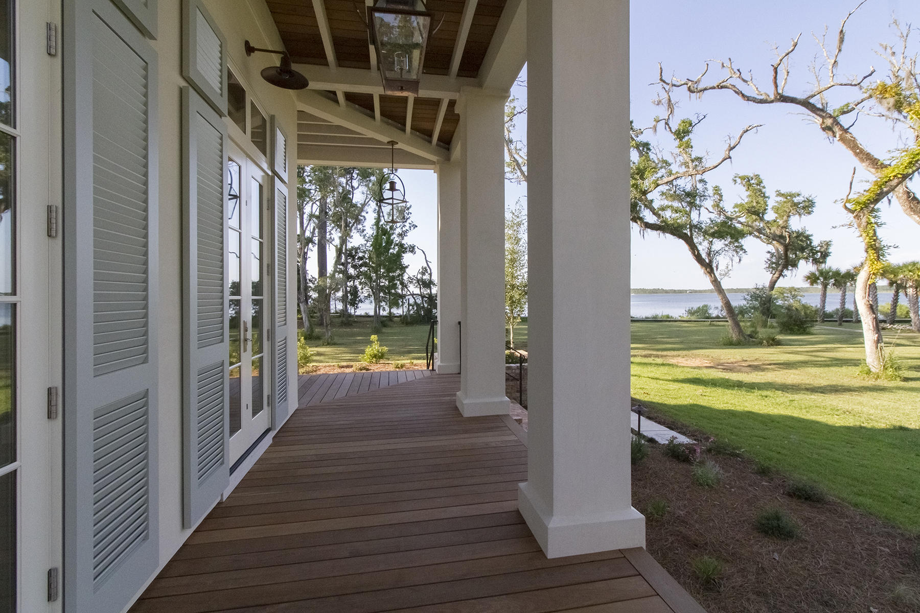 CHURCHILL OAKS - Residential