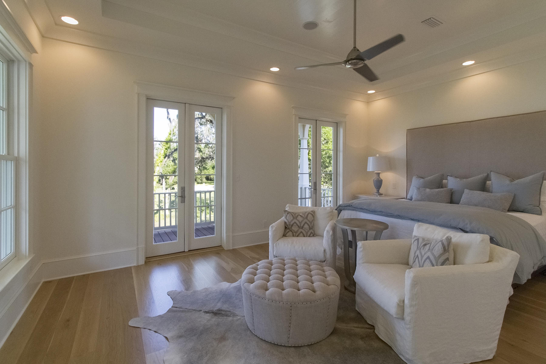 CHURCHILL OAKS - Residential