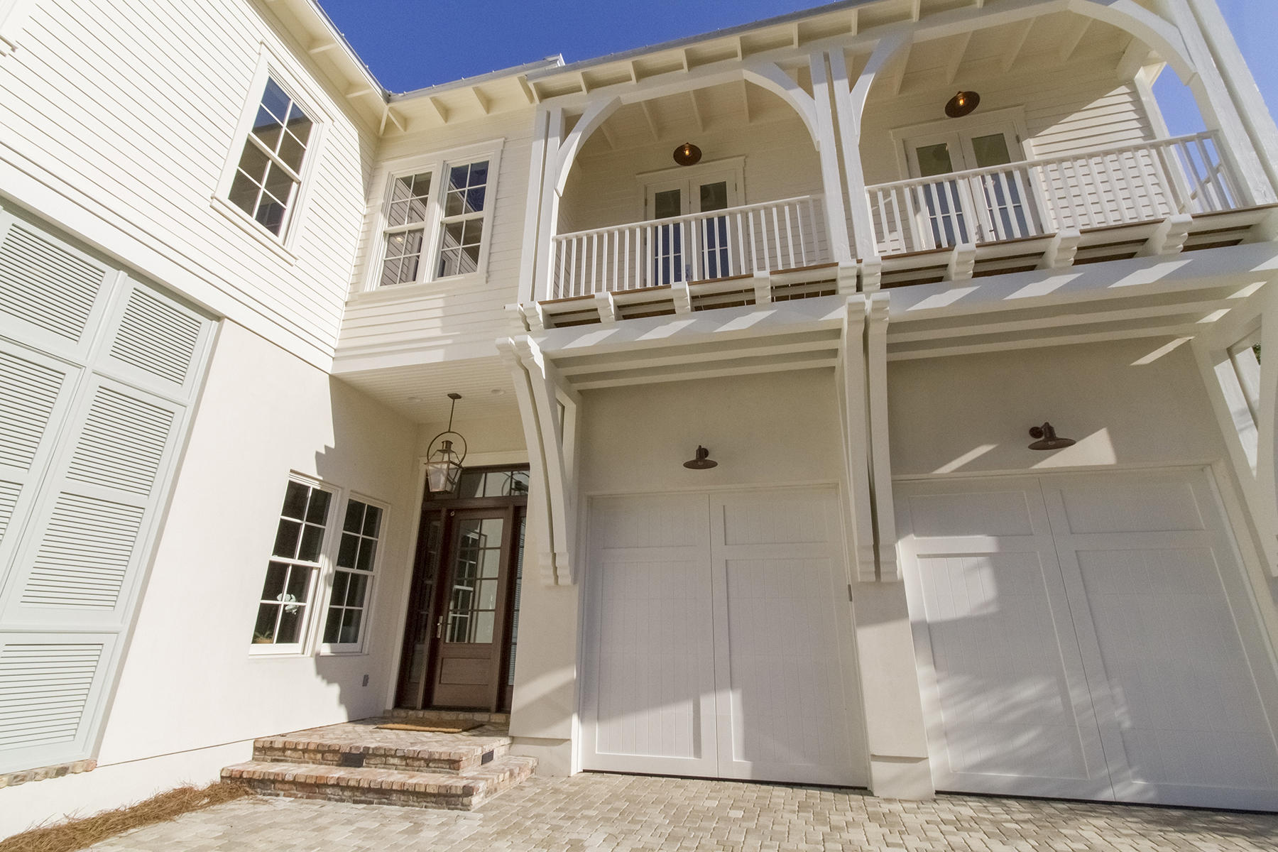 CHURCHILL OAKS - Residential