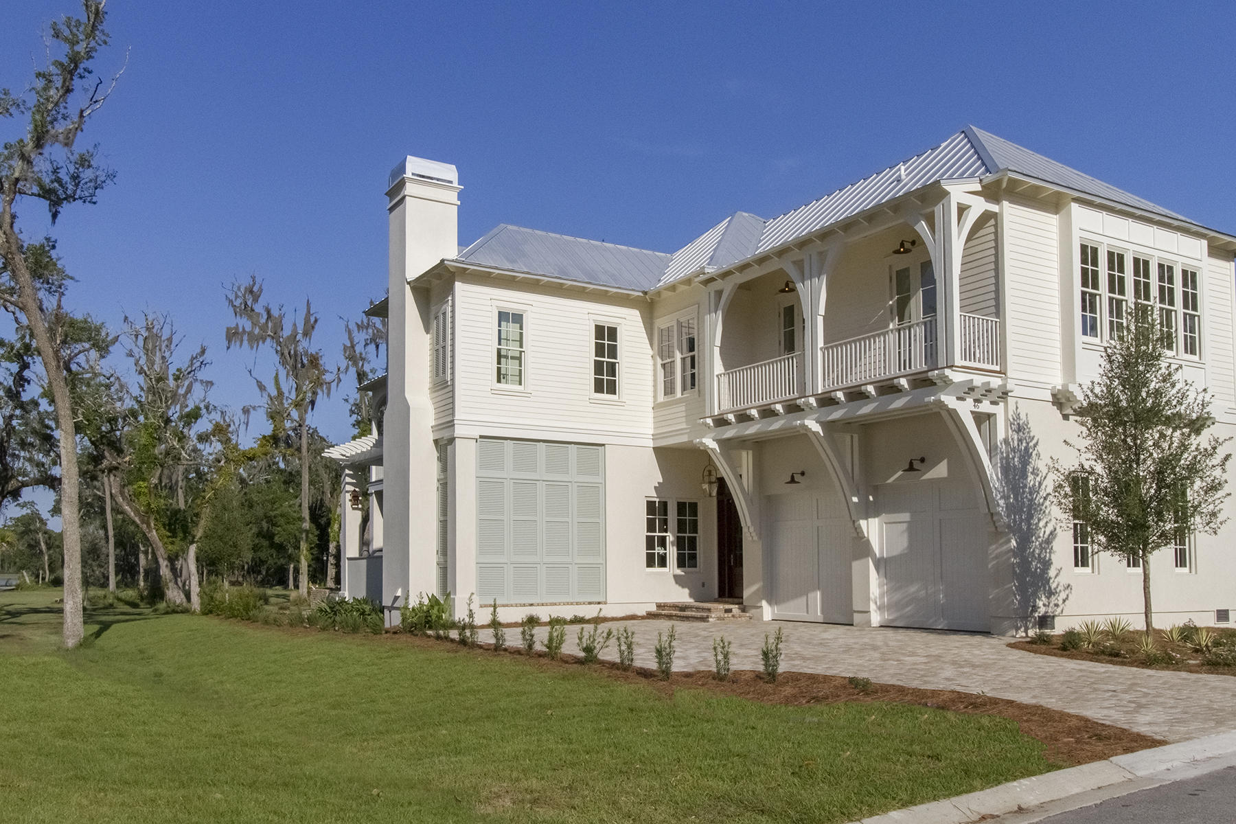 CHURCHILL OAKS - Residential