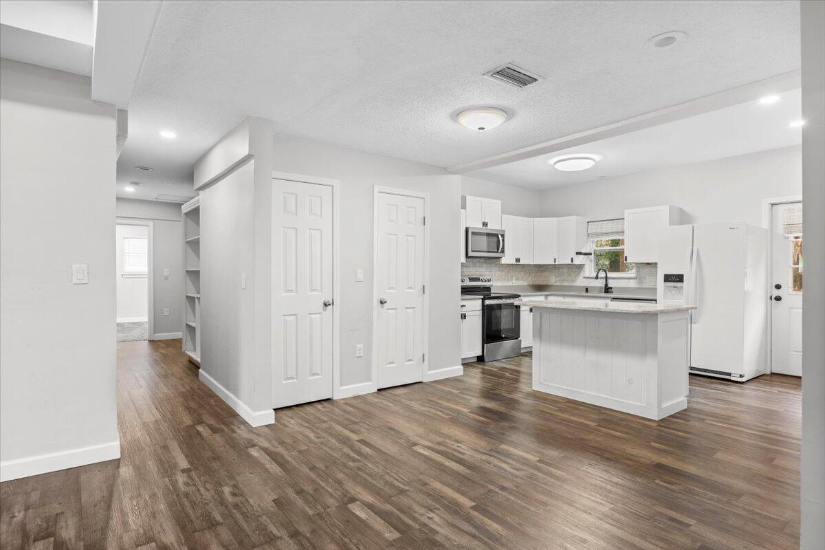 ELLIOT POINT  7th ADDN - Residential