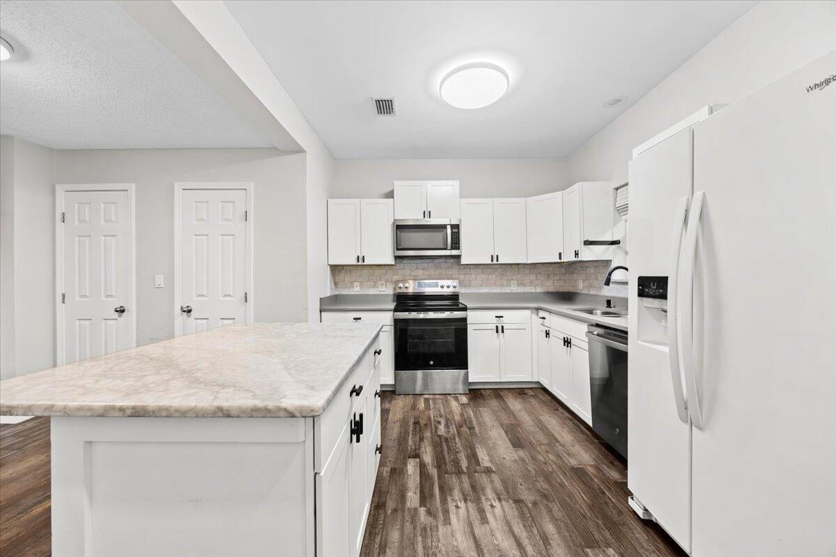 ELLIOT POINT  7th ADDN - Residential