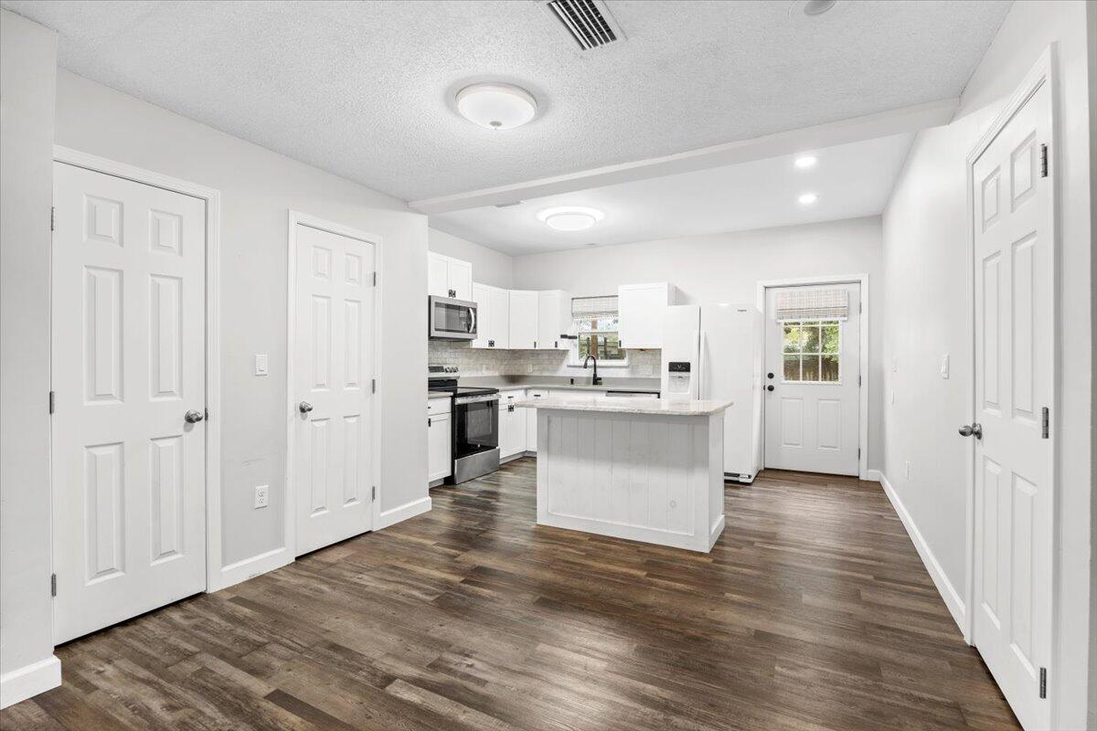 ELLIOT POINT  7th ADDN - Residential