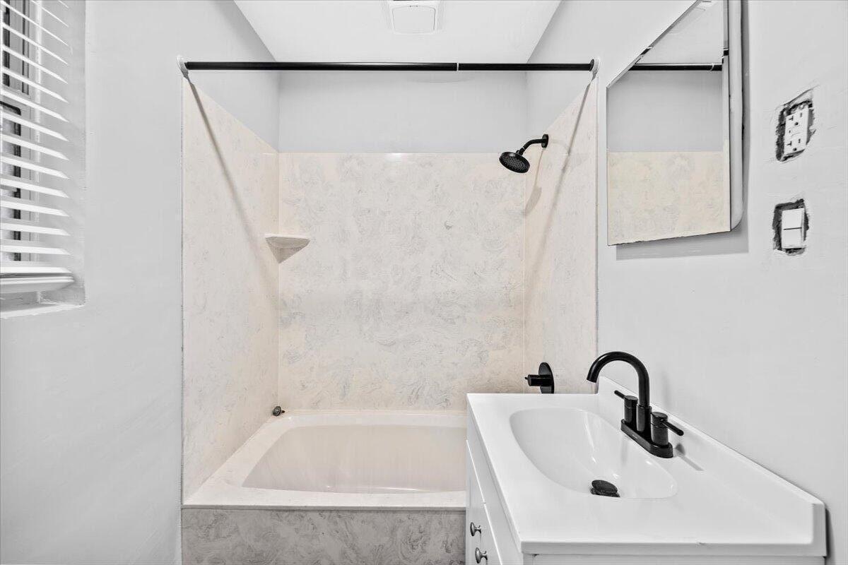 ELLIOT POINT  7th ADDN - Residential