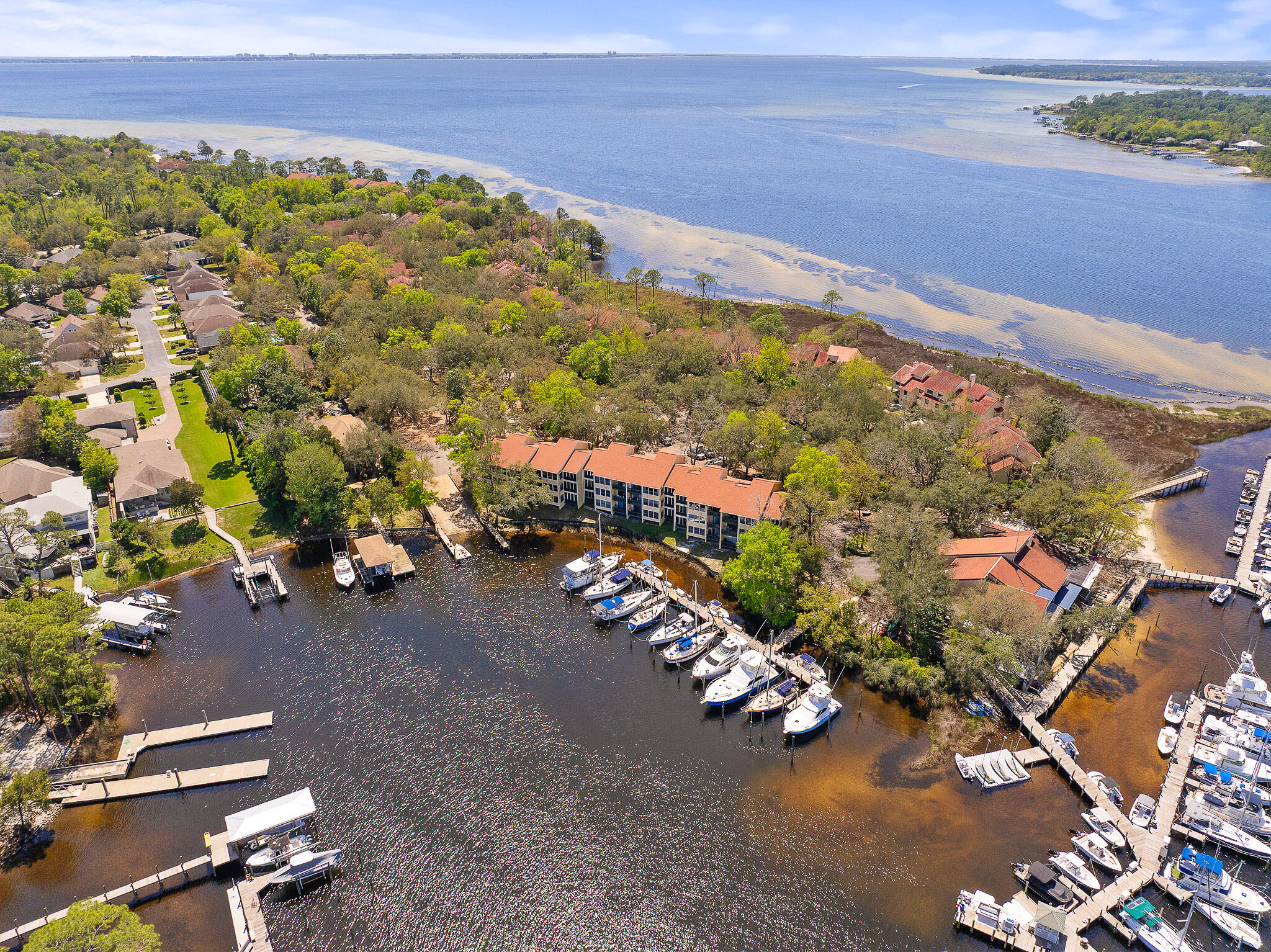 ***$500 off first months rent!**** Waterfront, Pet Friendly condo for rent at the Bluewater Bay marina! Unit has an open concept living/dining room, full kitchen, 2 bedrooms (one with loft space), 1 bath and a balcony. Located right next to LJ Schooners and Freedom Boat Club. Lease includes utilities. To apply go to www.myspenceproperties.com