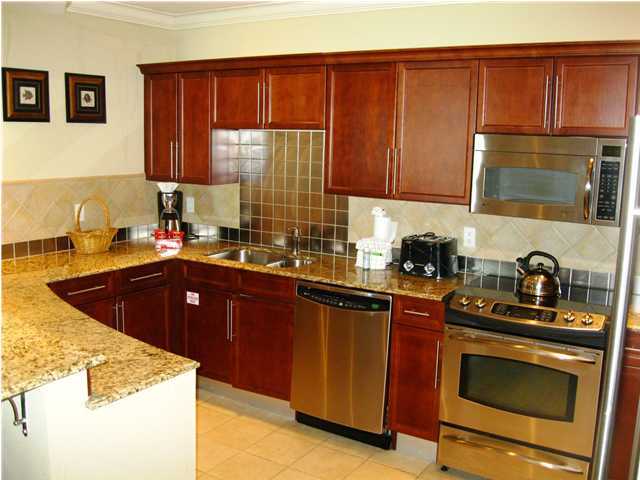 EMERALD GRANDE - Residential