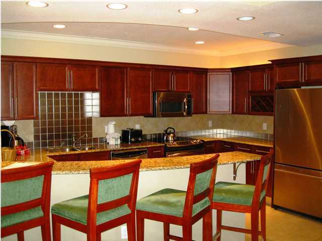 EMERALD GRANDE - Residential