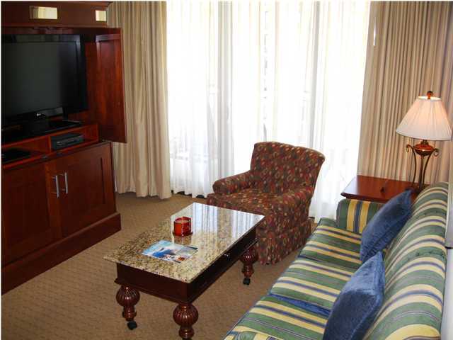 EMERALD GRANDE - Residential