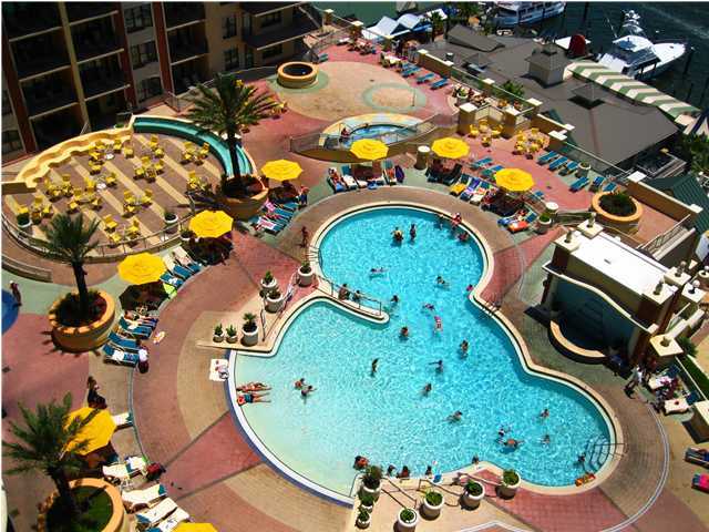 EMERALD GRANDE - Residential