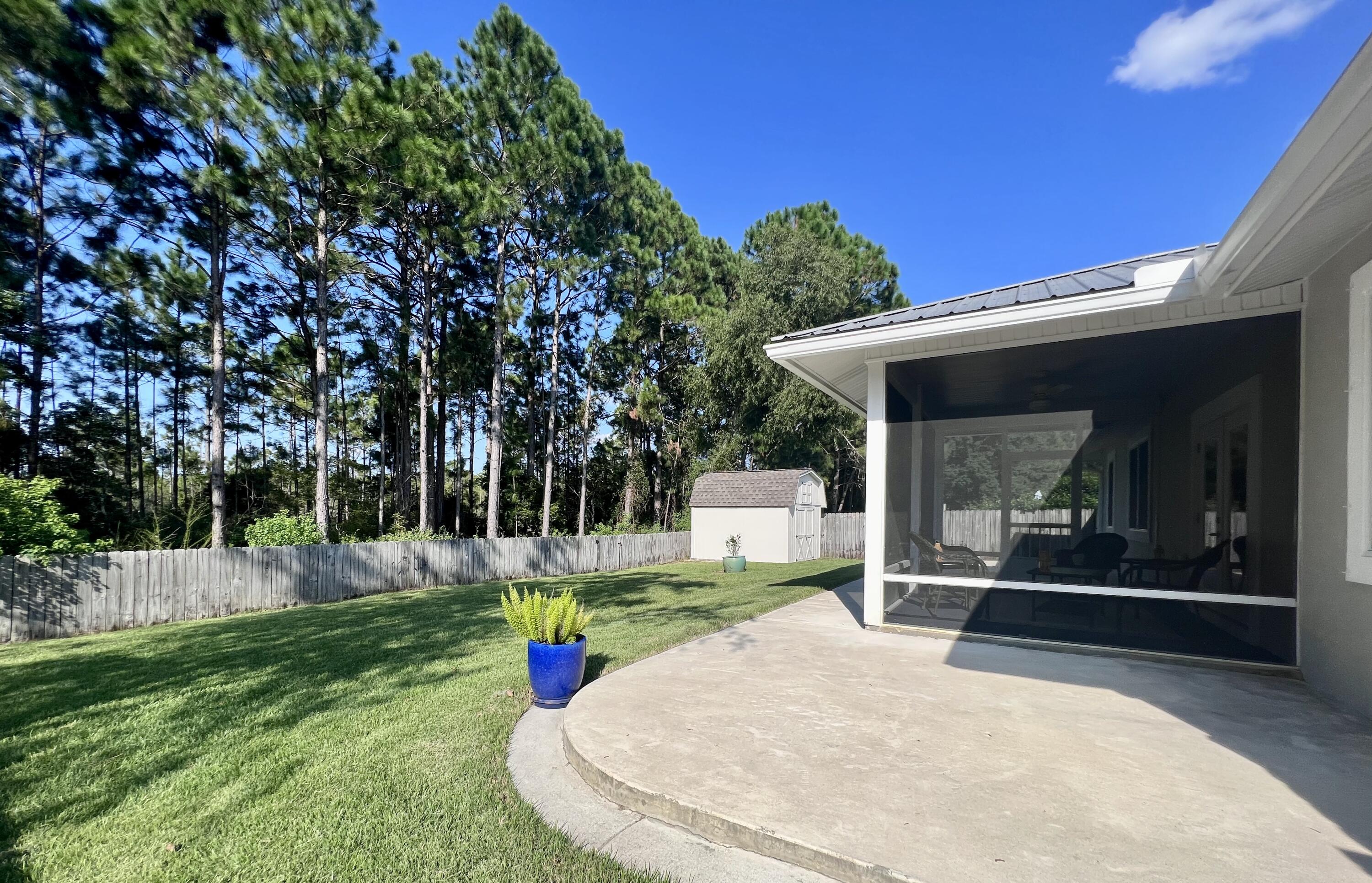 EMERALD WALK - Residential