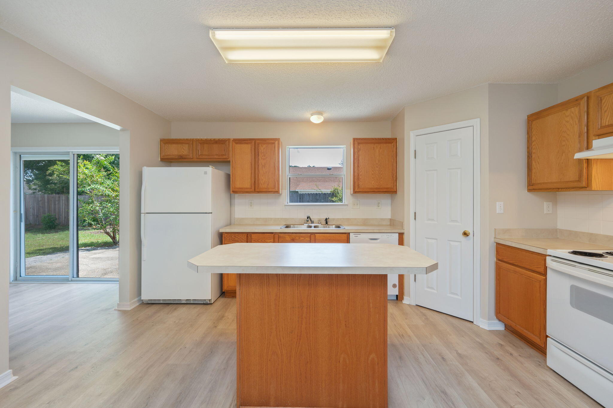 NORTHVIEW ESTATES 7TH ADDN - Residential