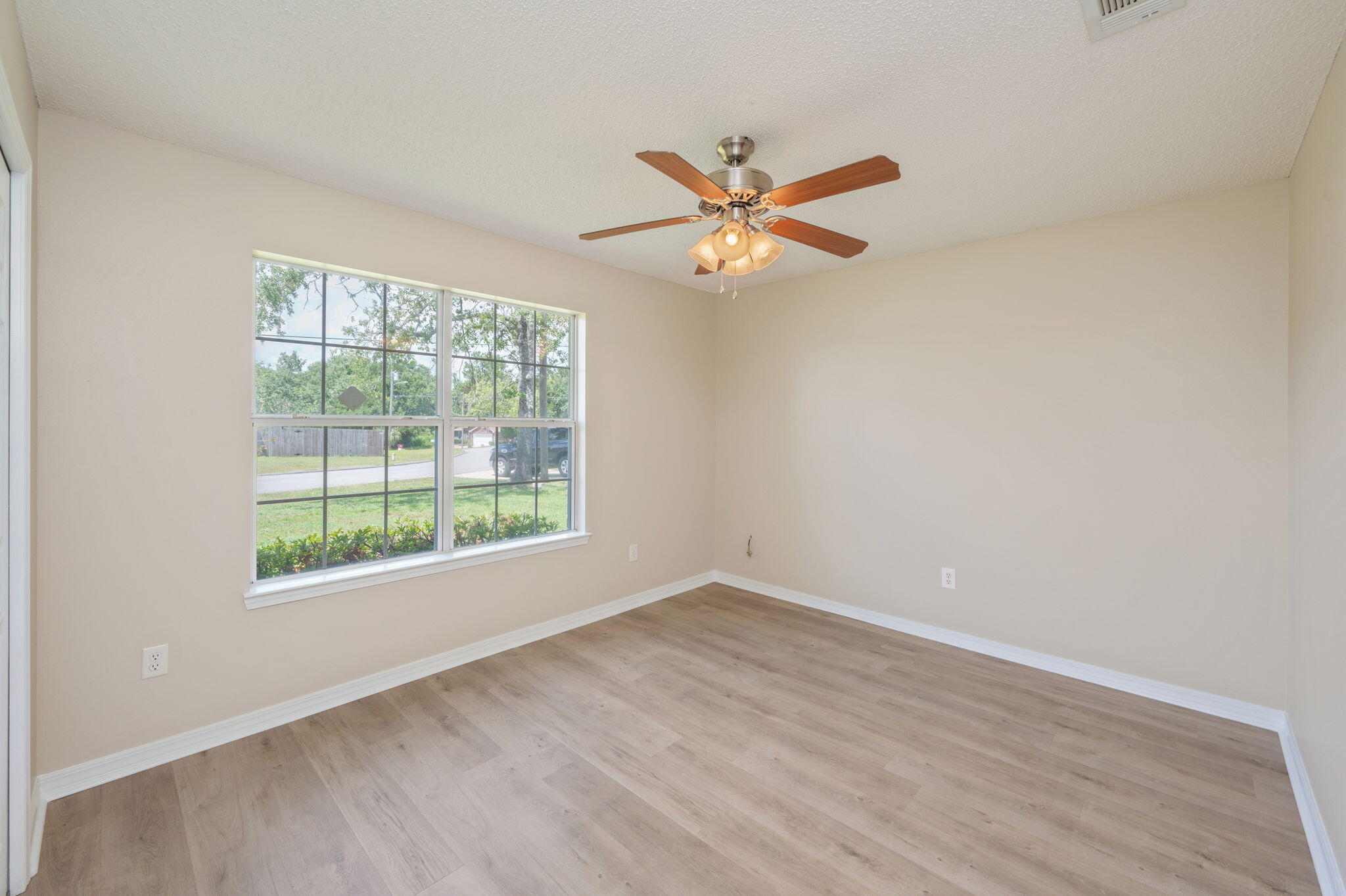 NORTHVIEW ESTATES 7TH ADDN - Residential