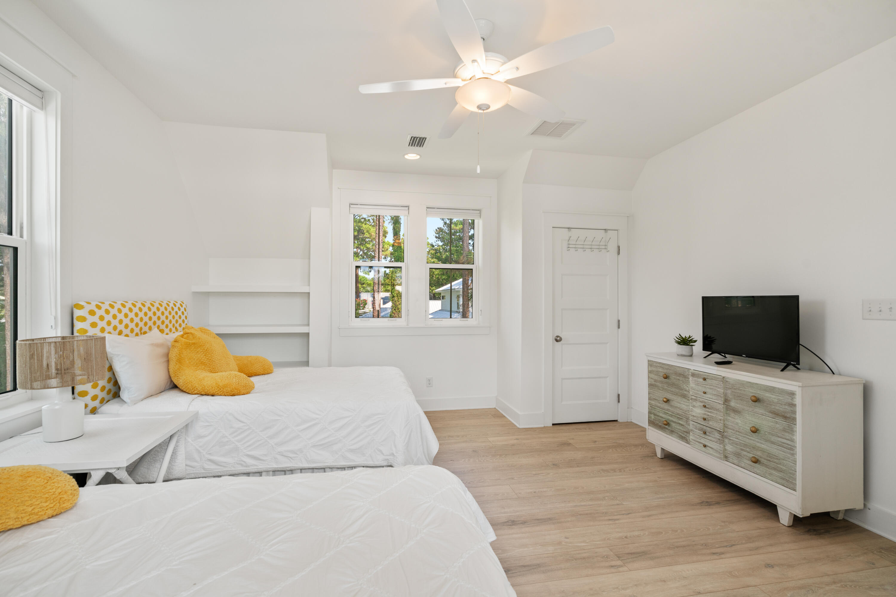 BEACH HIGHLANDS - Residential