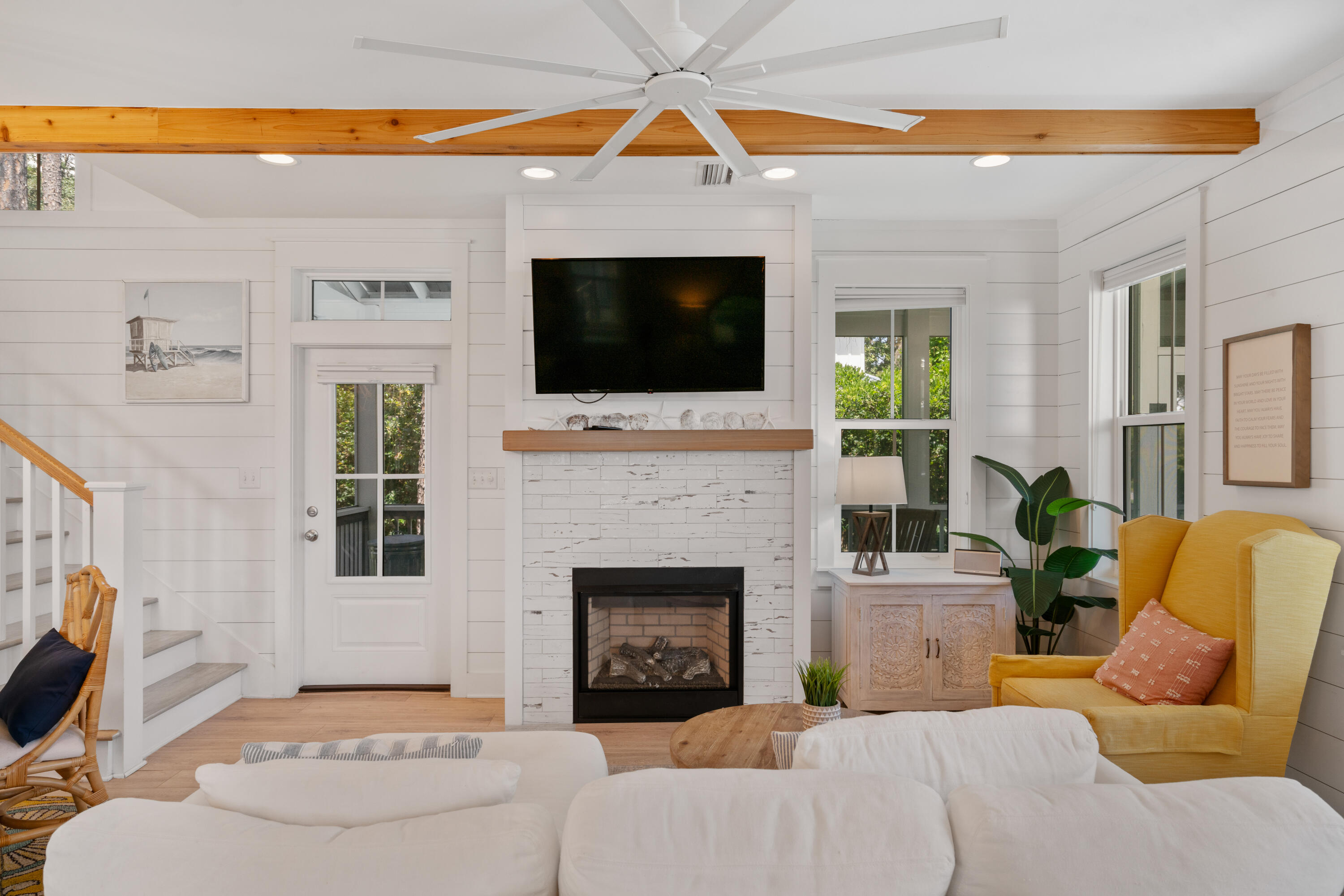 BEACH HIGHLANDS - Residential