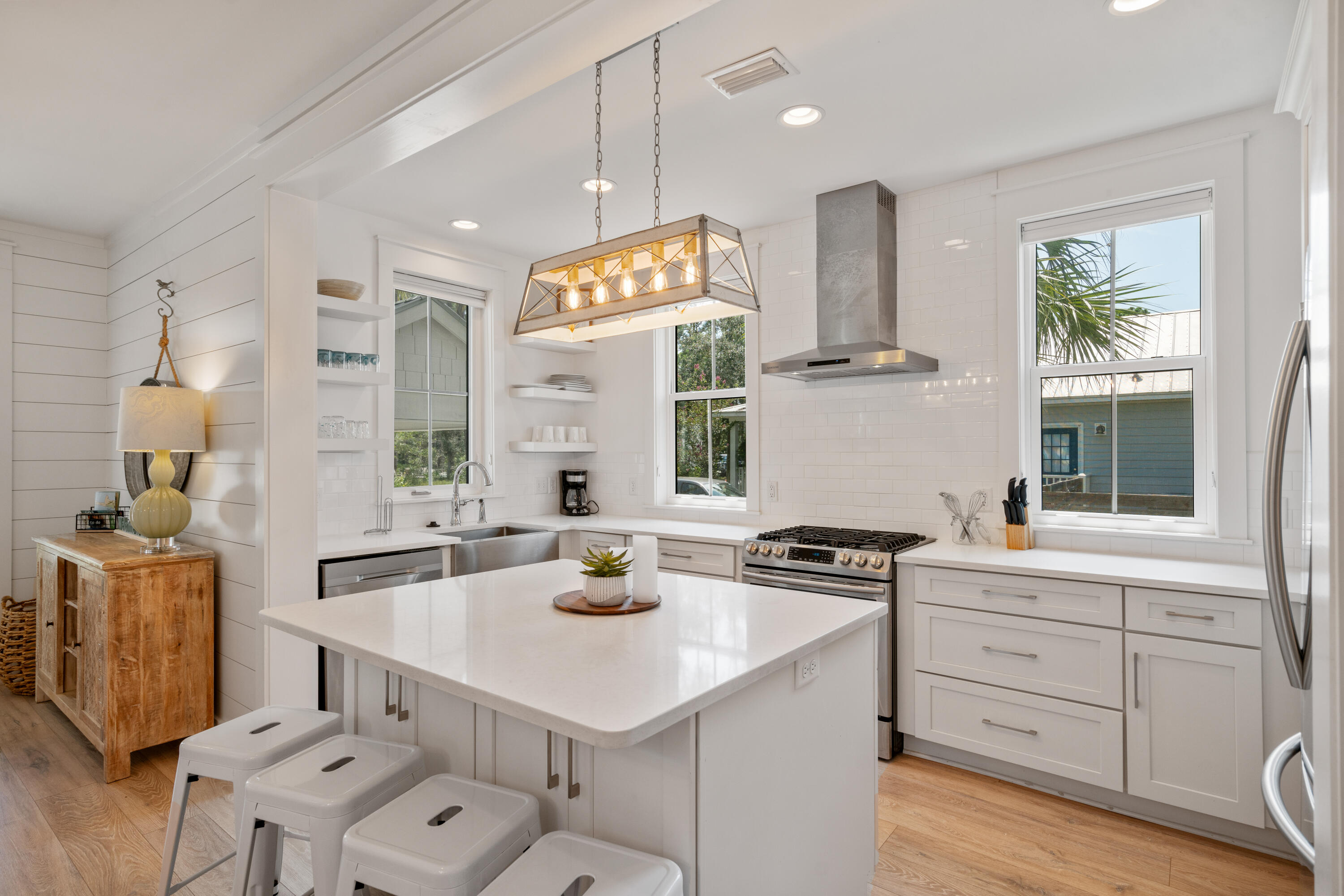 BEACH HIGHLANDS - Residential