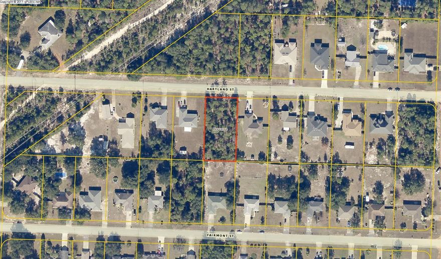 Located just a few minutes from Navarre Beach, one of Florida's most Beautiful Beaches in one of the best subdivisions in Navarre. Enjoy the Multimillion Dollar Recreational Facility including, pools, tennis and a waterfront park. Located close to the bases, this lot is believed to be high and dry, but needs to be verified by buyer.