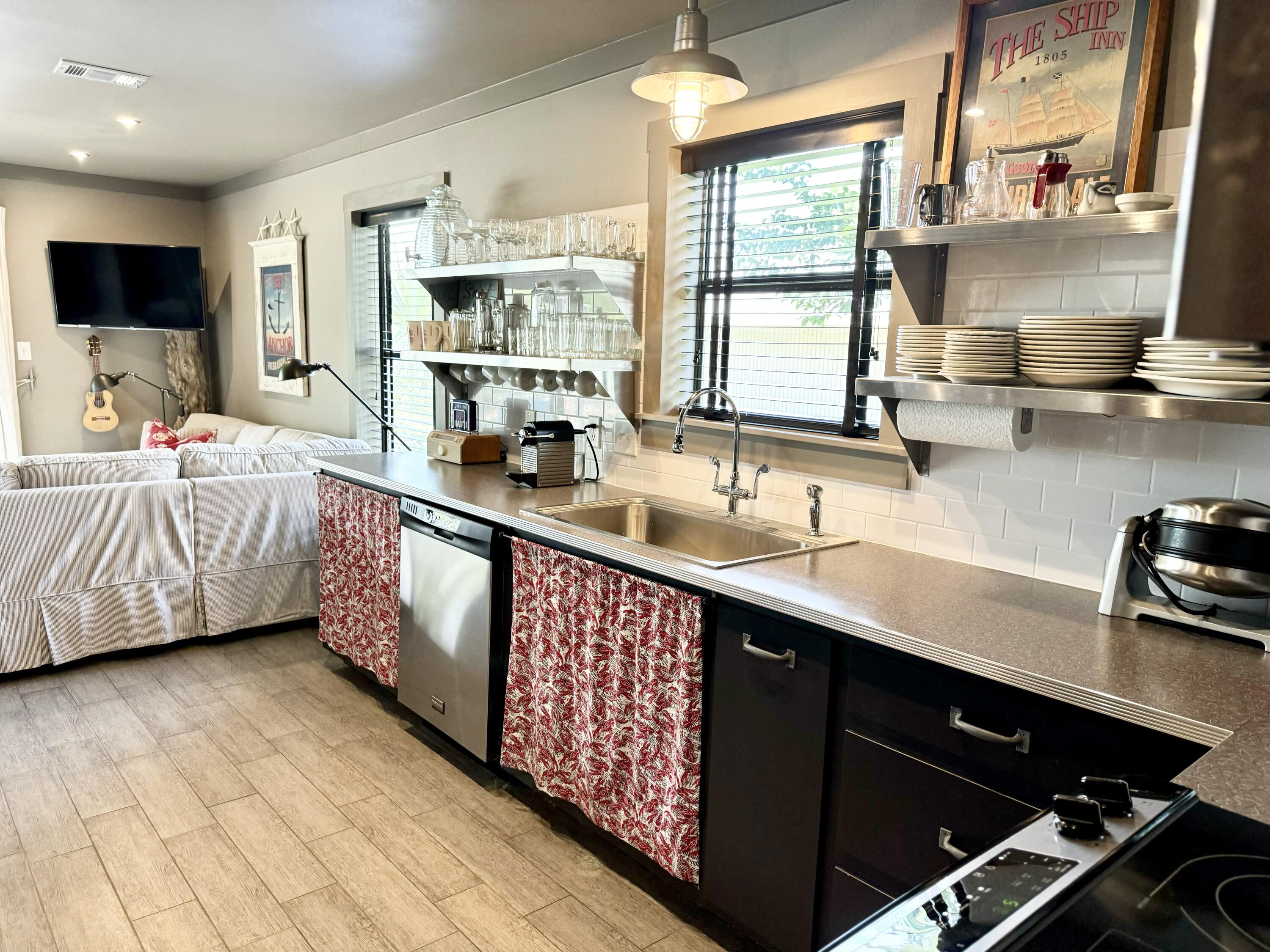 BEACHWOOD VILLAS CONDO - Residential