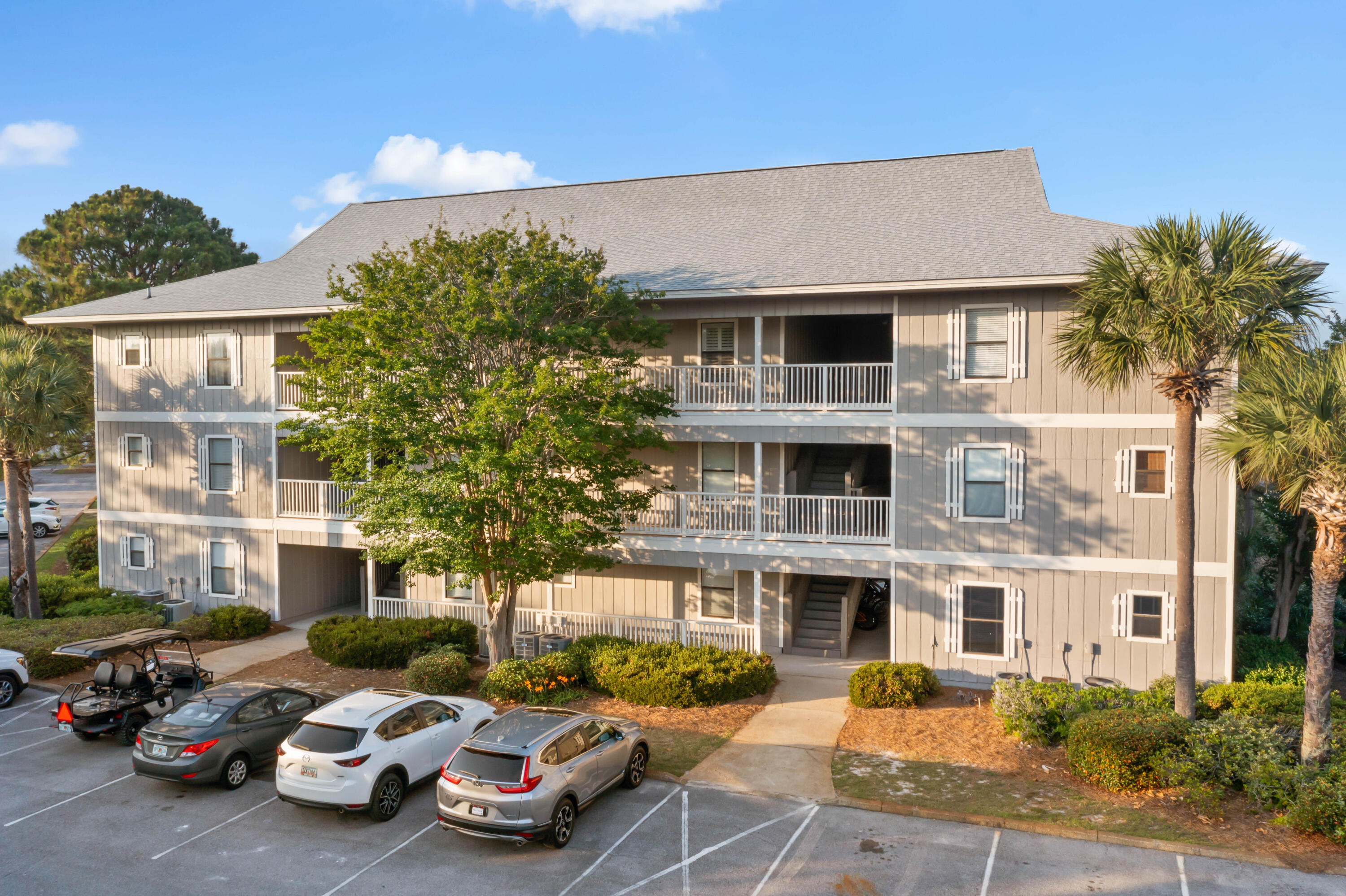 BEACHWOOD VILLAS CONDO - Residential