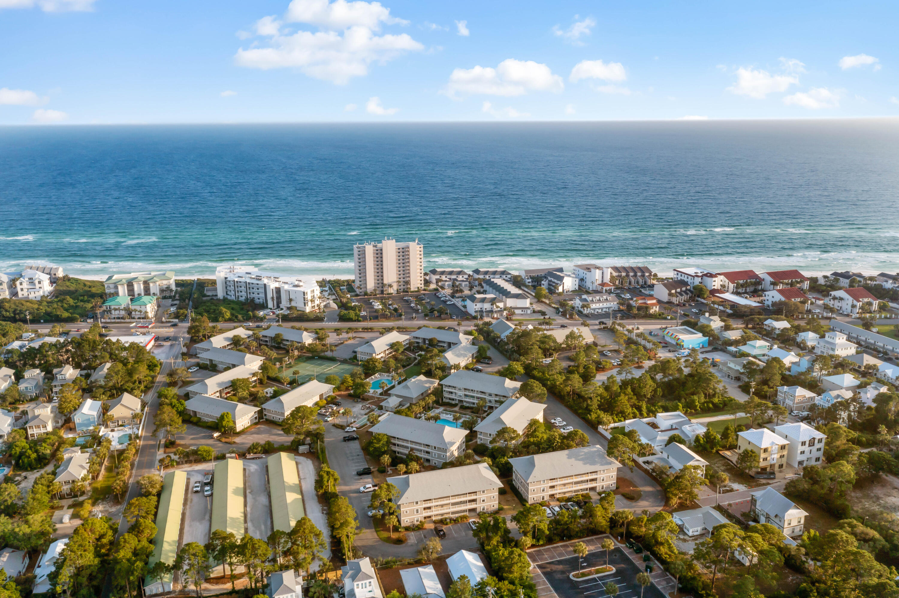 BEACHWOOD VILLAS CONDO - Residential