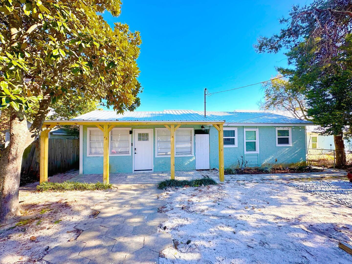 LAGUNA BEACH - Residential