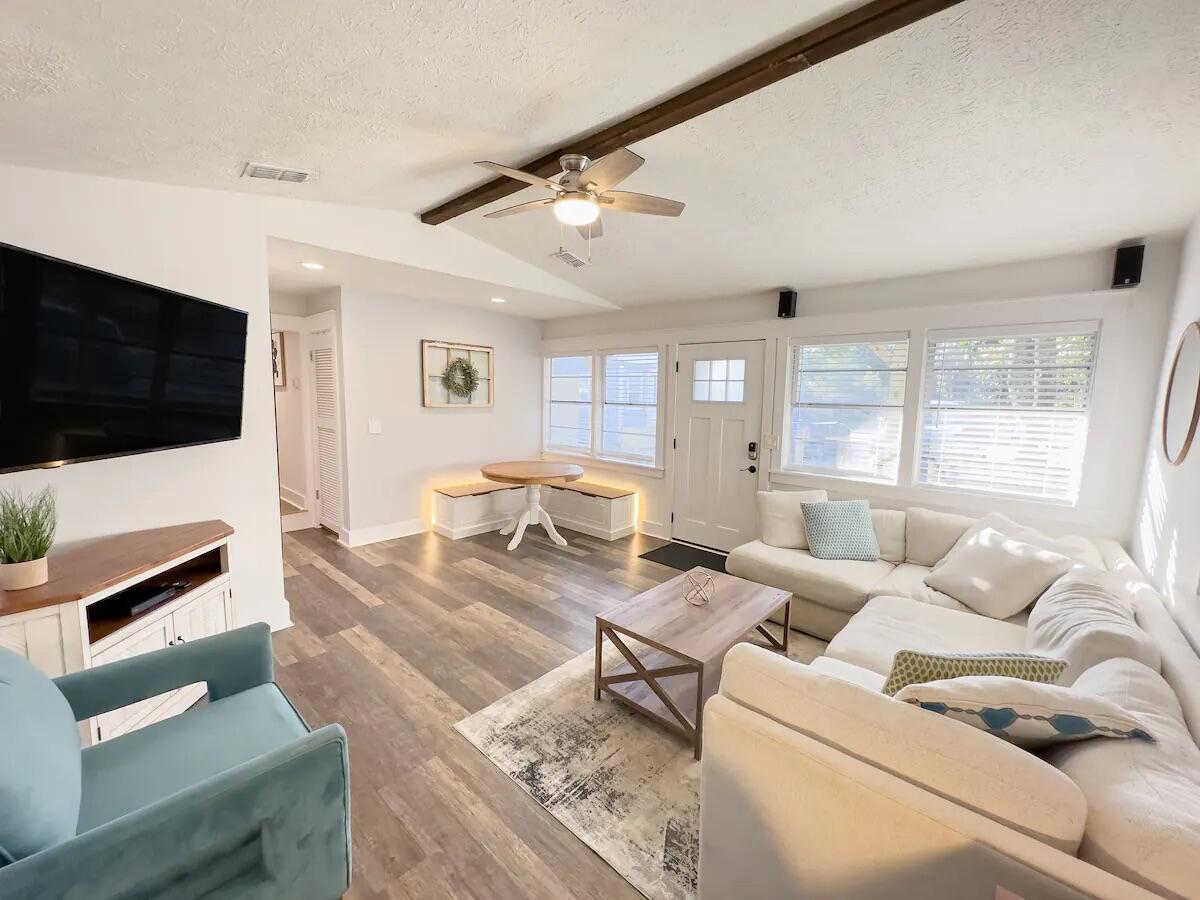 LAGUNA BEACH - Residential