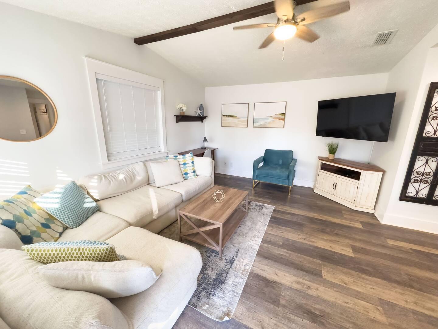 LAGUNA BEACH - Residential