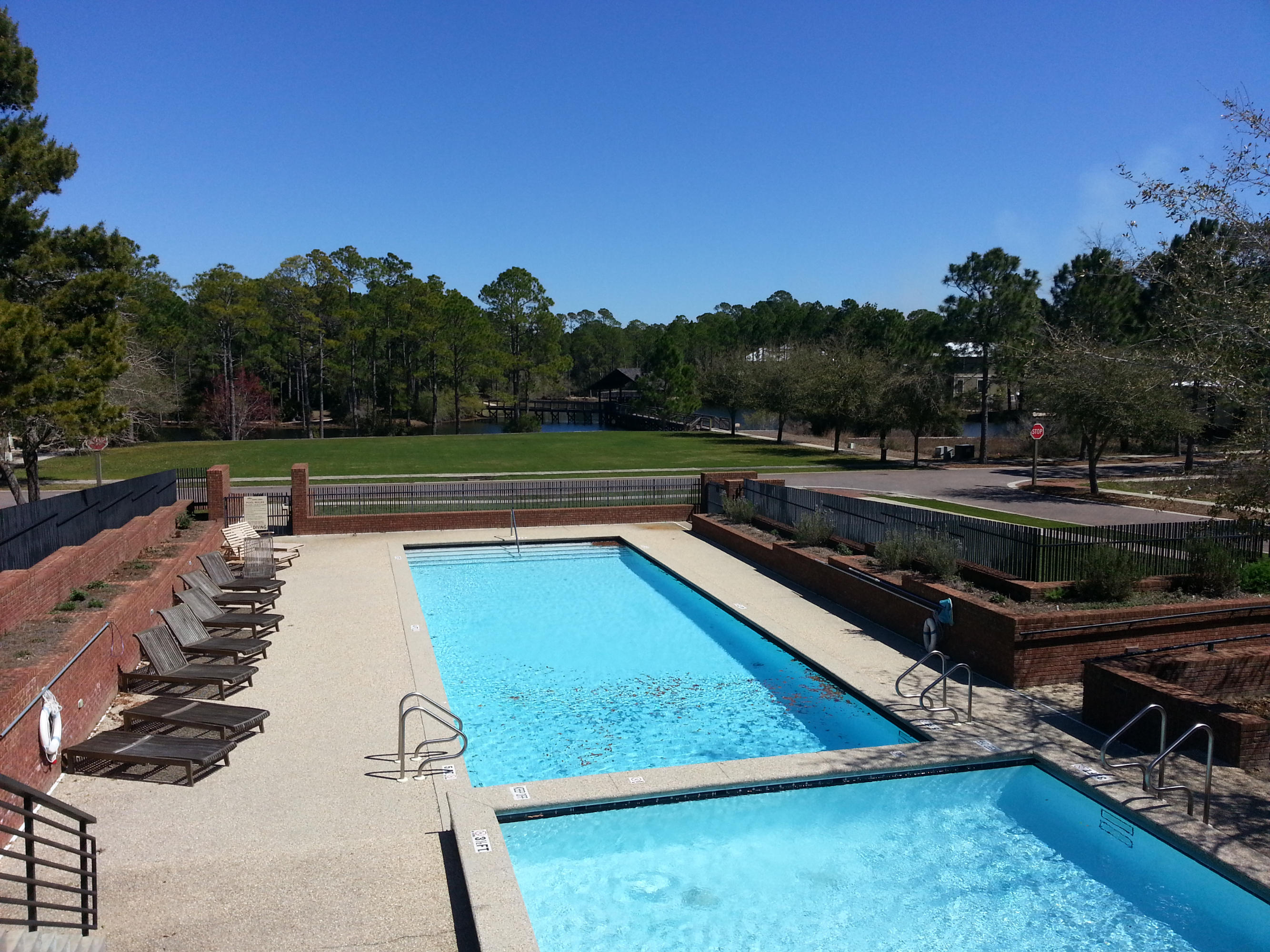 FOREST LAKES - Residential