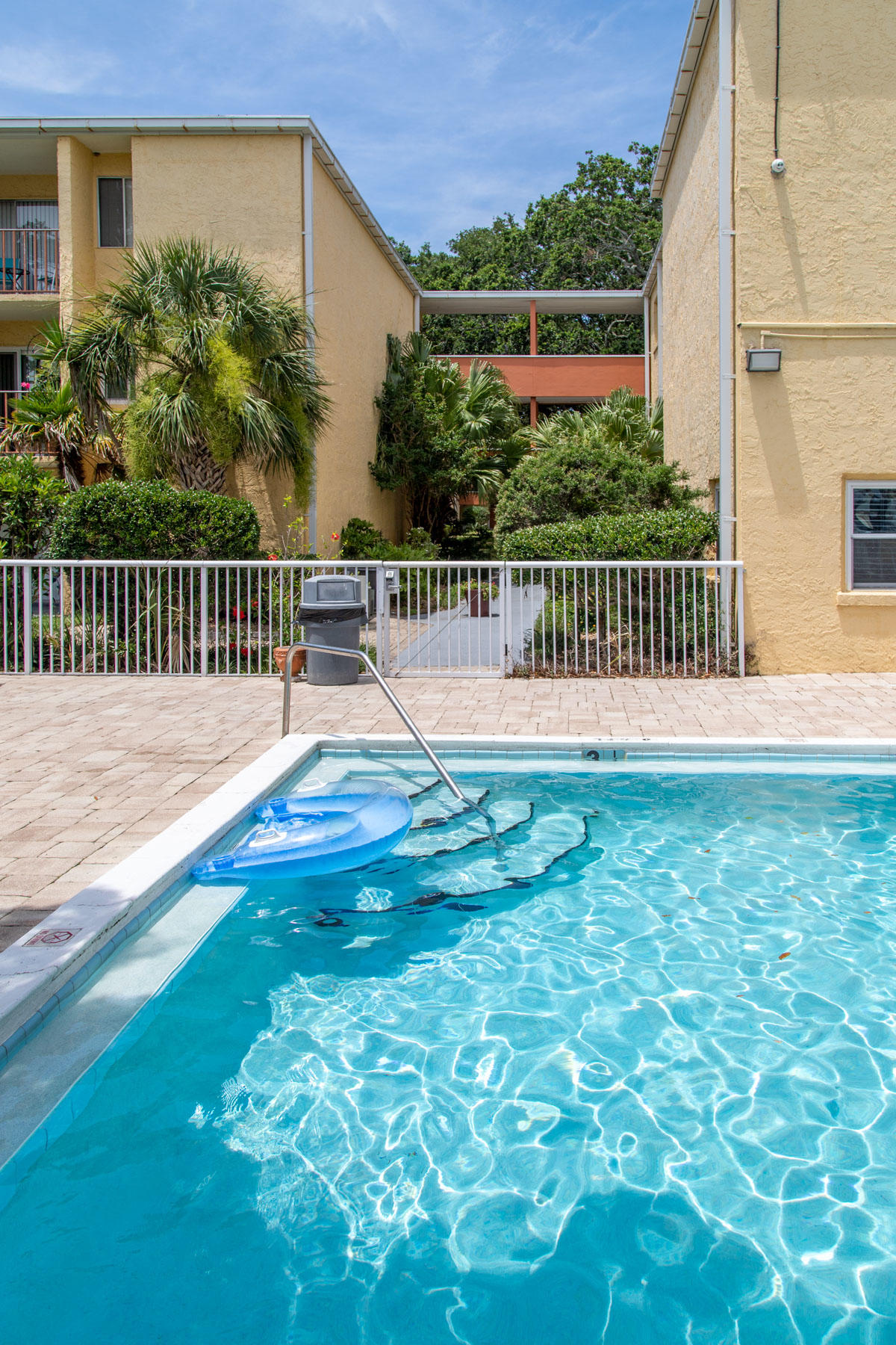 CEDARS CONDO - Residential