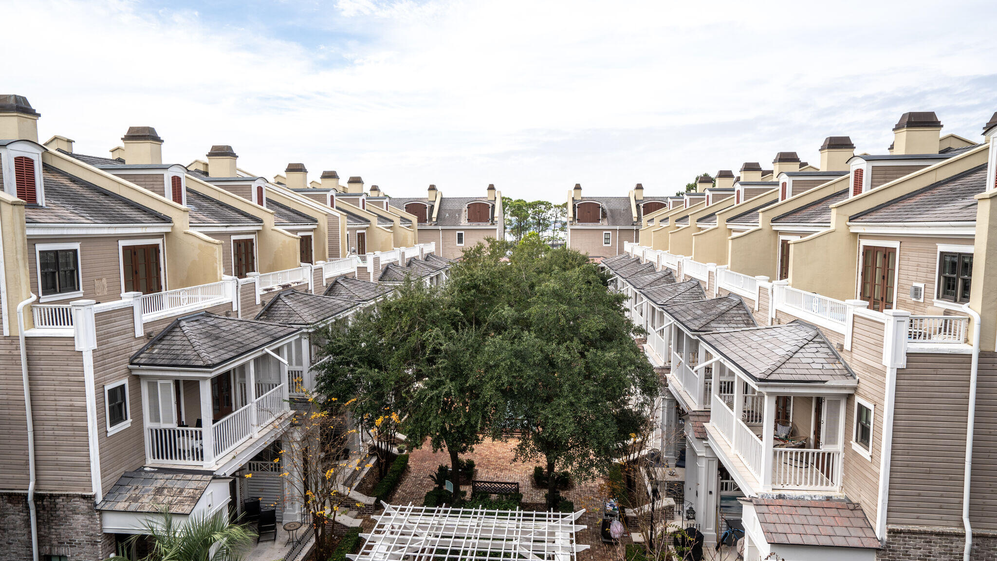 MARKET STREET INN - Residential