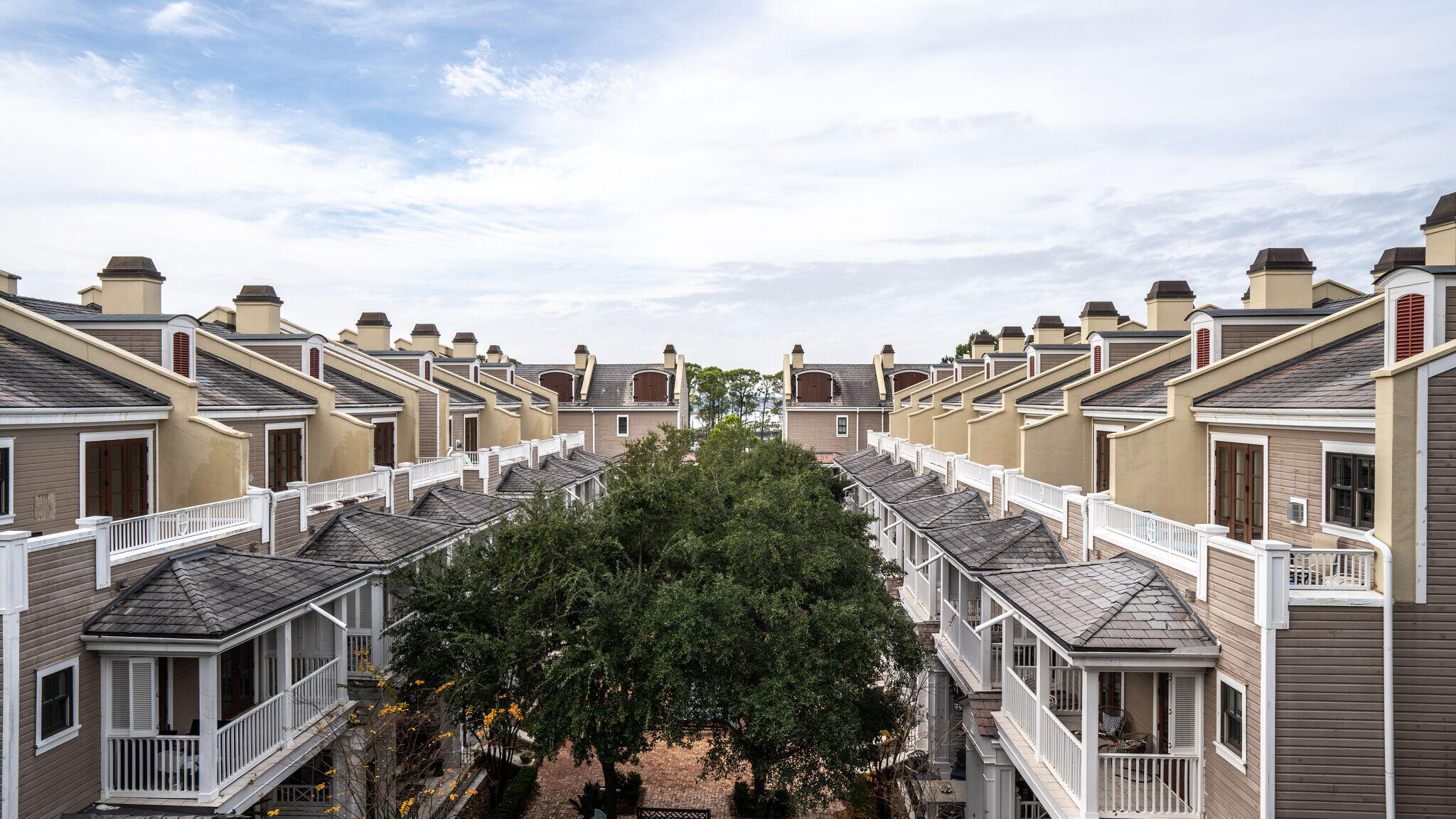 MARKET STREET INN - Residential