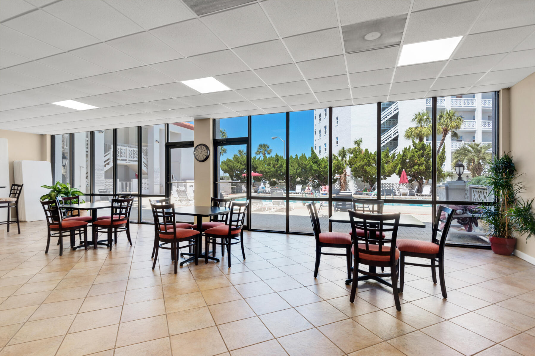 EL MATADOR CONDO - Residential