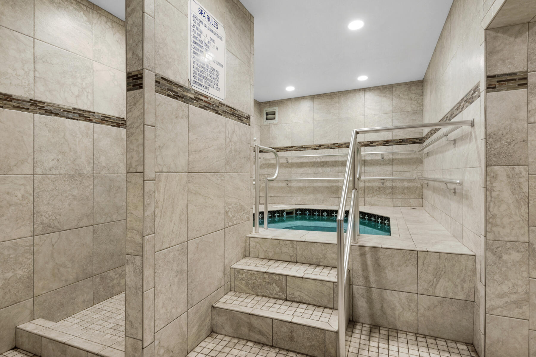 EL MATADOR CONDO - Residential