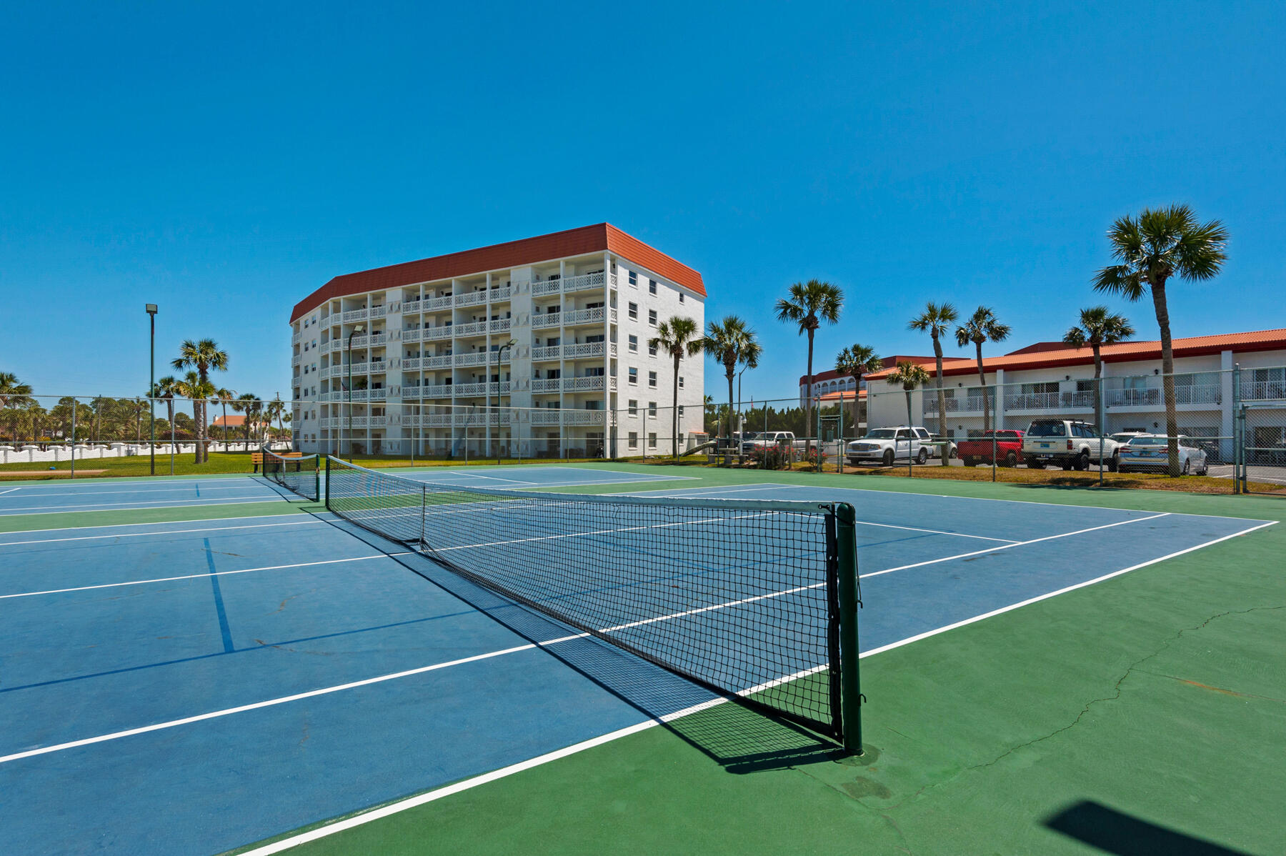 EL MATADOR CONDO - Residential