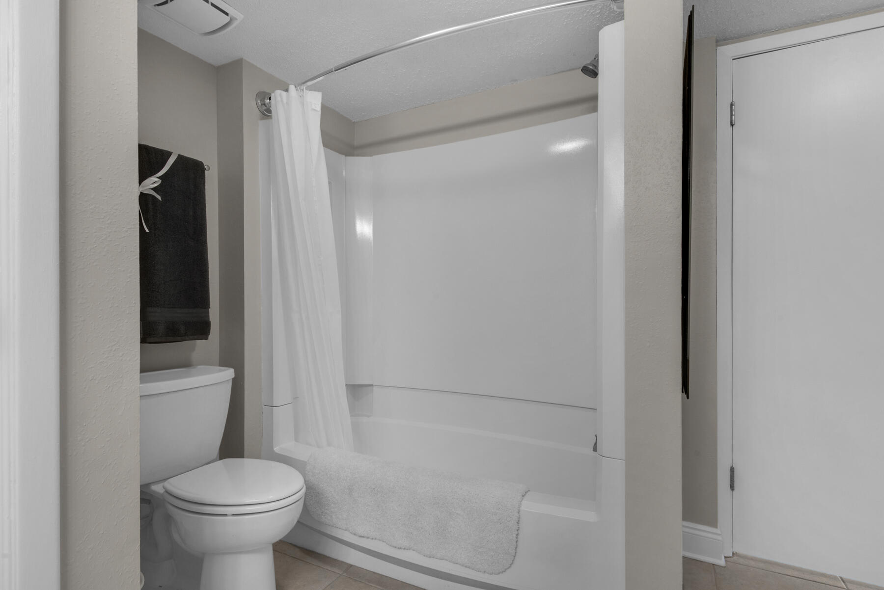 EL MATADOR CONDO - Residential