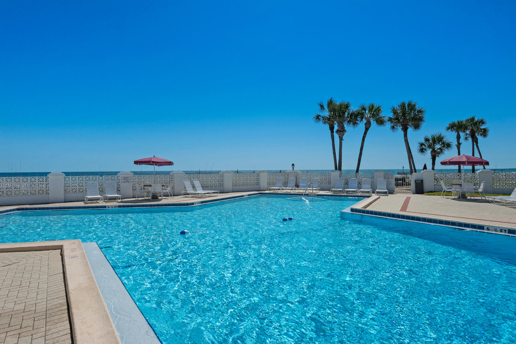 EL MATADOR CONDO - Residential