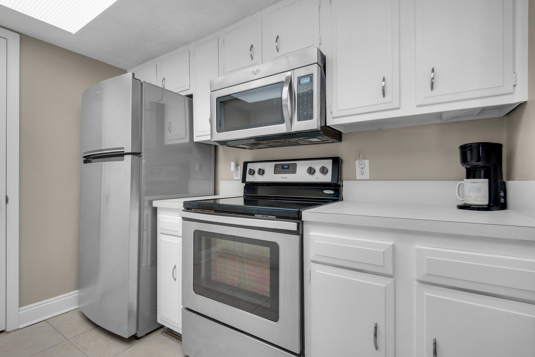 EL MATADOR CONDO - Residential