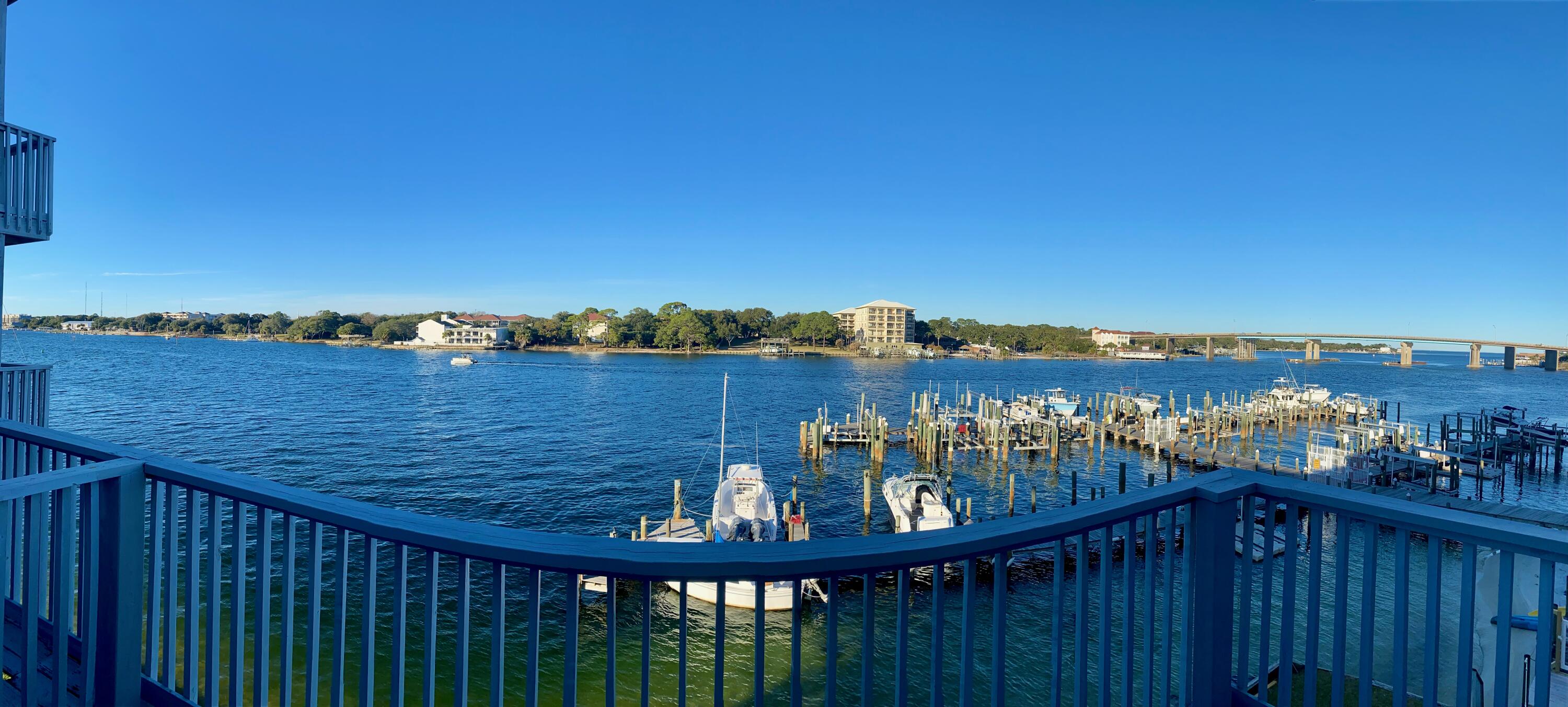 COMMODORES LANDING - Residential