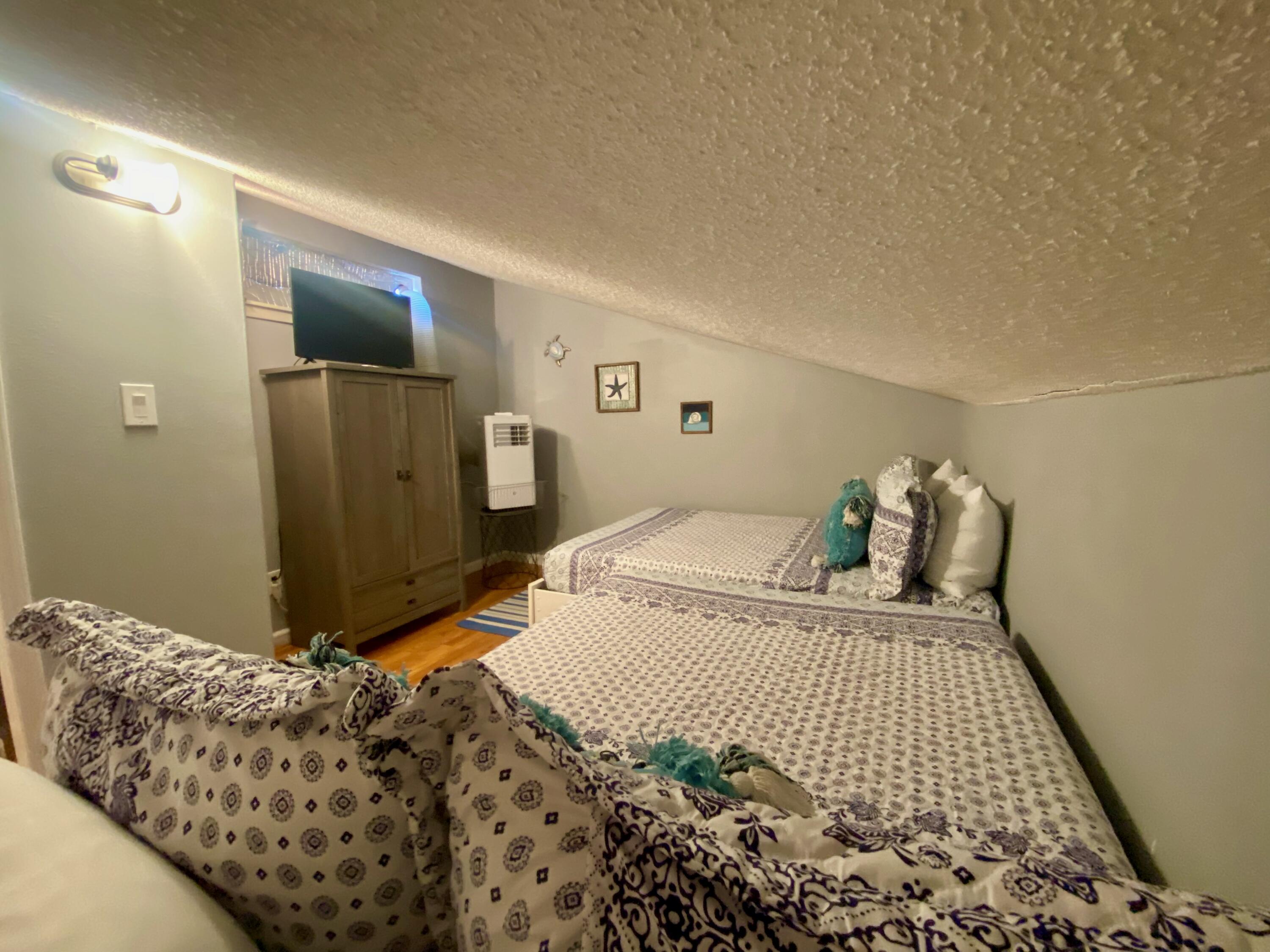 COMMODORES LANDING - Residential