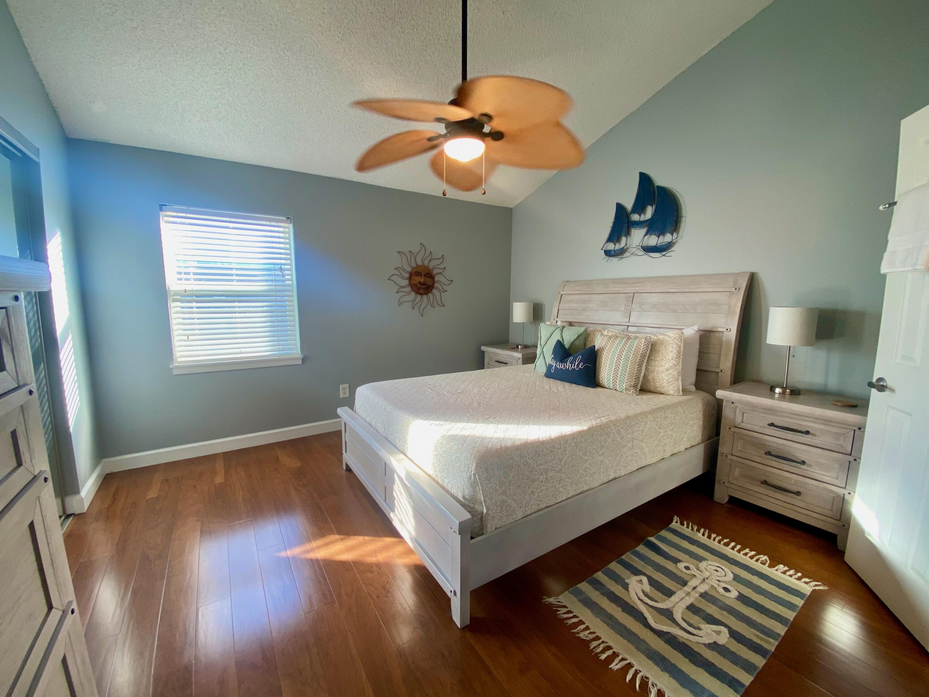 COMMODORES LANDING - Residential