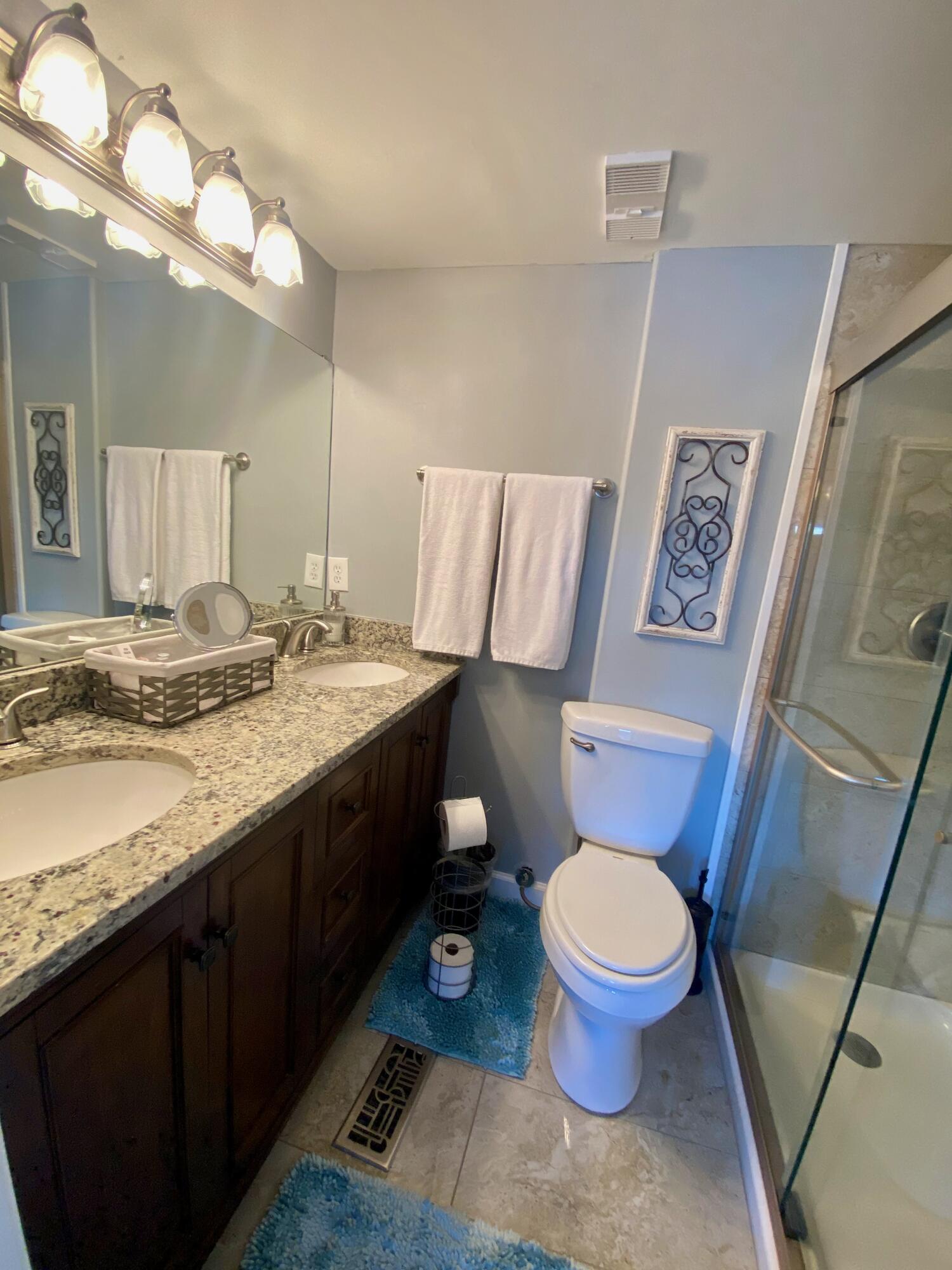 COMMODORES LANDING - Residential